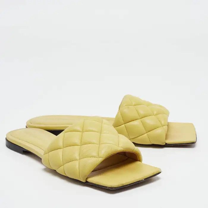 Bottega Veneta o1bcso1str0924 Flat Sandals in Yellow Size US 7.5 / IT 37.5 - 4 Thumbnail