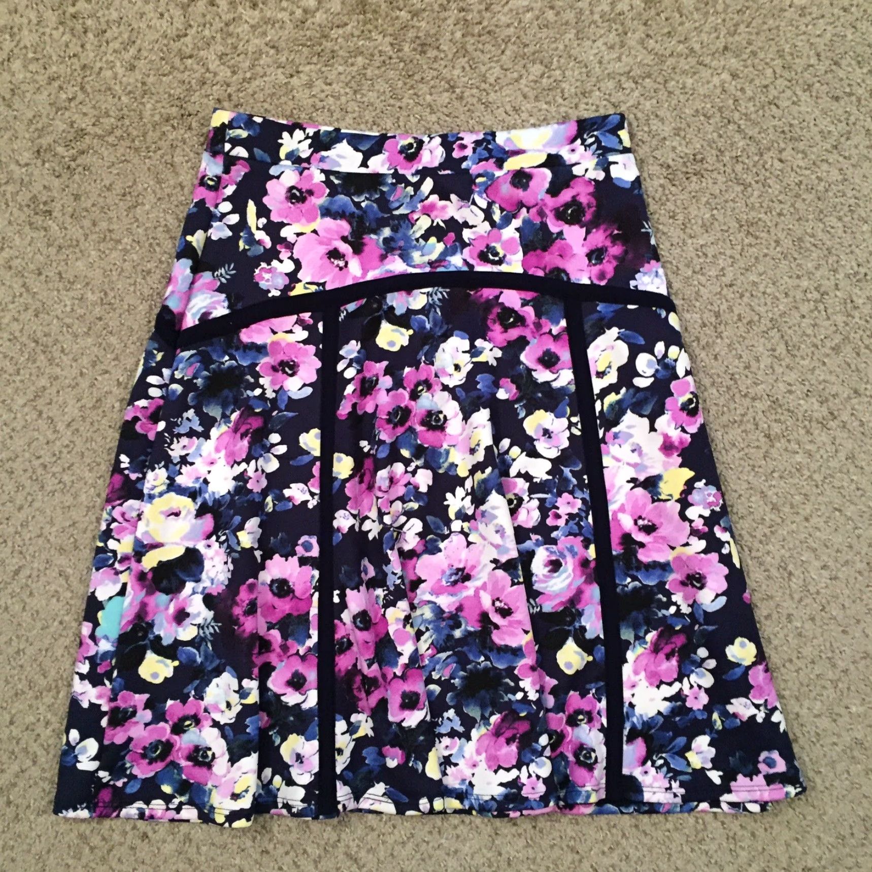 Vintage NY Collection Skirt Women S Knee Length Purple Floral Pull On A-Line Elastic Waist Unlined Polyester Spandex Casual Size 28" / US 6 / IT 42 - 6 Thumbnail