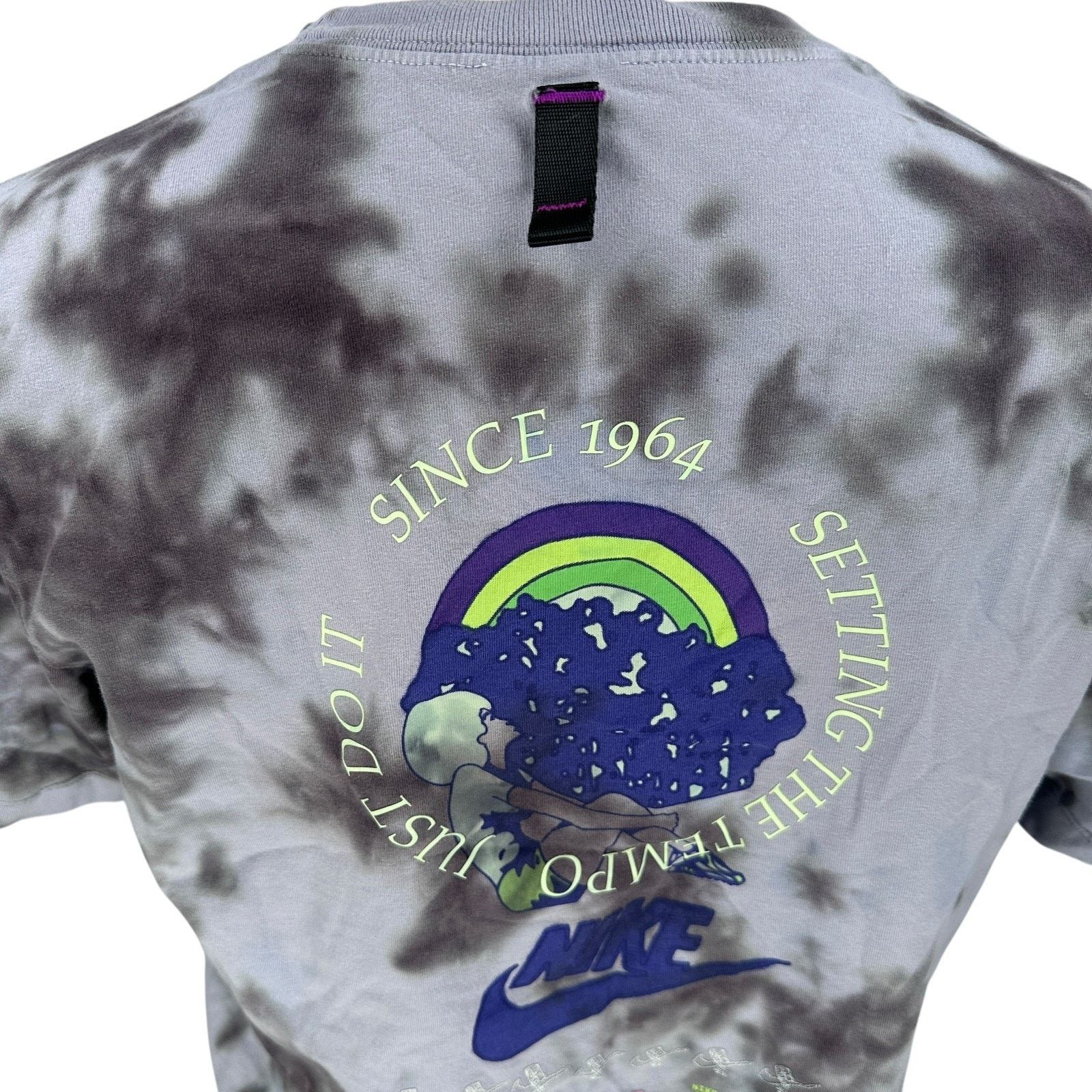 Nike Nike Festival Revolution T-Shirt Men M Purple Short Sleeve Size US M / EU 48-50 / 2 - 5 Thumbnail