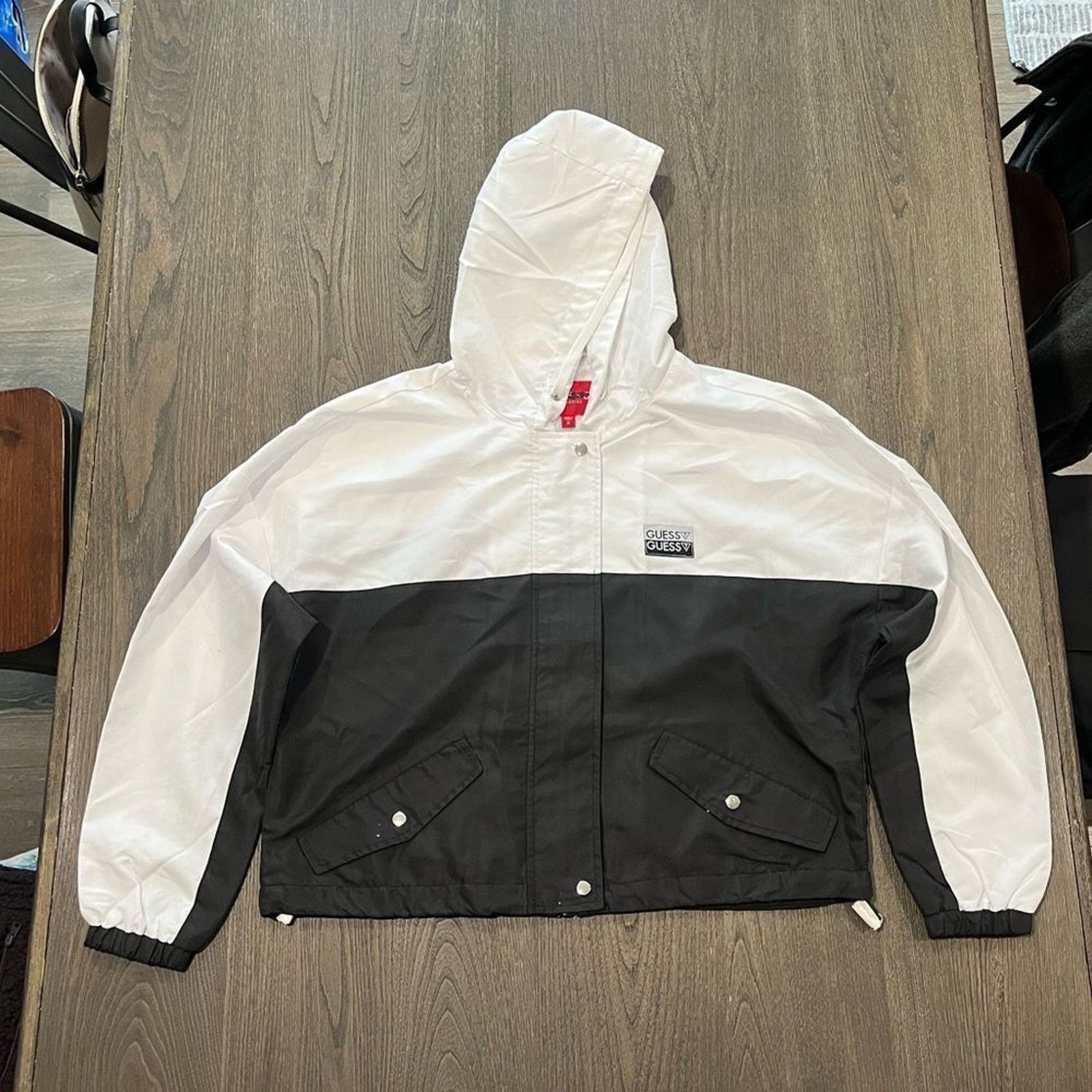 Guess NWOT Guess Black White Cropped Windbreaker Raincoat Size M / US 6-8 / IT 42-44 - 1 Thumbnail