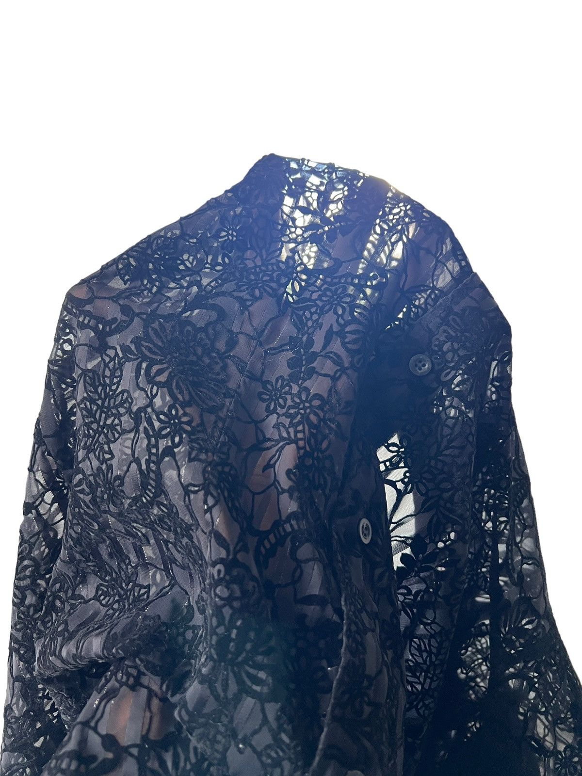 Tornado Mart Tornado Mart Mesh Velvet Flower Motif Button Up Shirt Size US S / EU 44-46 / 1 - 6 Thumbnail