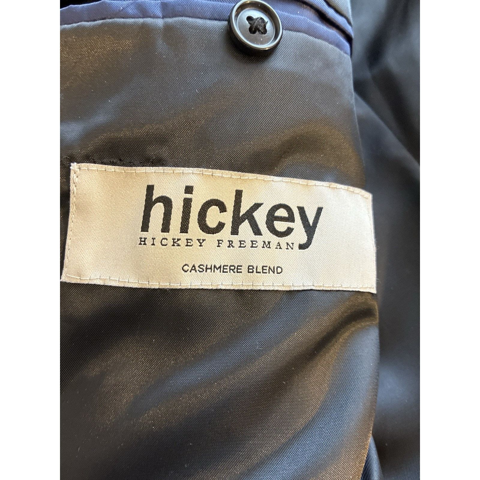 Hickey Freeman Hickey Freeman Gray Herringbone Wool Cashmere Overcoat 42R Size US S / EU 44-46 / 1 - 8 Thumbnail
