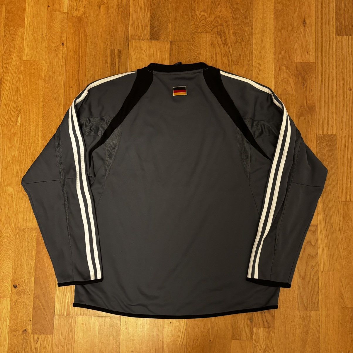 Adidas Vintage Adidas Jersey Deutscher Fussball Bund Germany 2003 Size US L / EU 52-54 / 3 - 7 Thumbnail