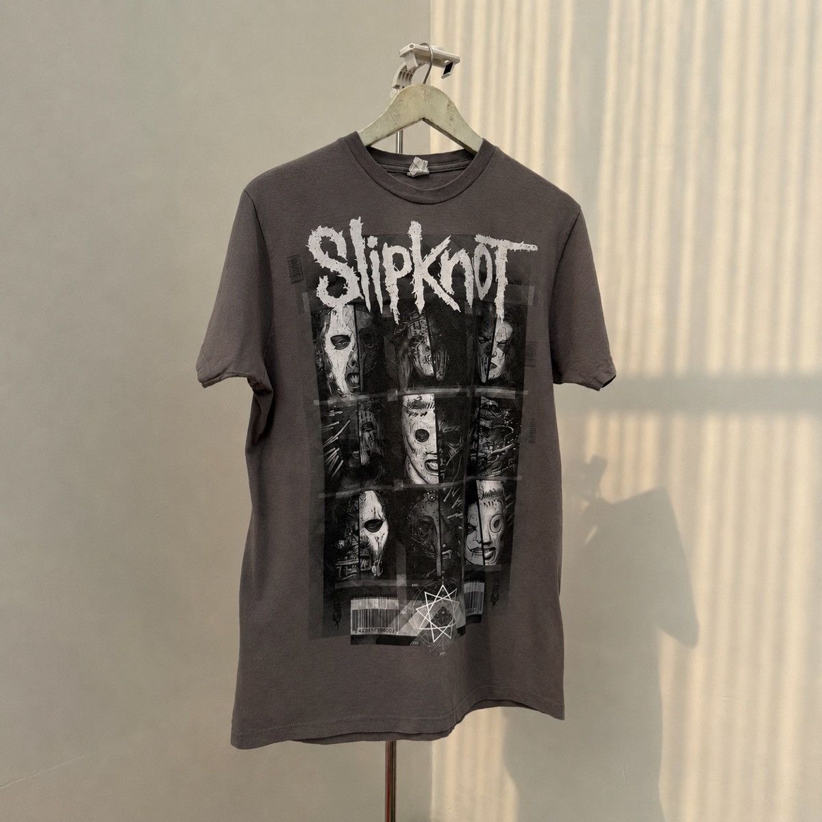 Band Tees Slipknot 742617000027 Mask Collage Graphic Tee Size US S / EU 44-46 / 1 - 1 Thumbnail