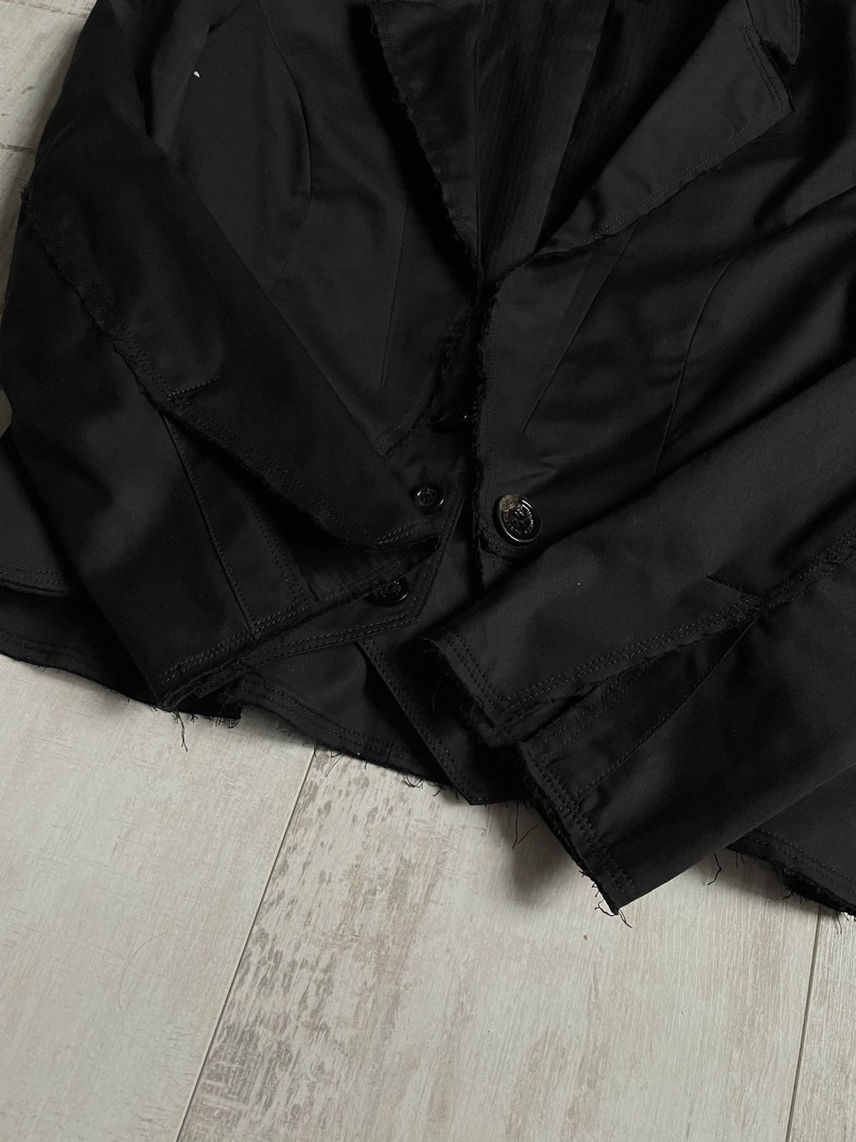 Alexander McQueen Alexander McQueen Blazer Black Luxury Distressed Fabric RARE Size M / US 6-8 / IT 42-44 - 4 Thumbnail