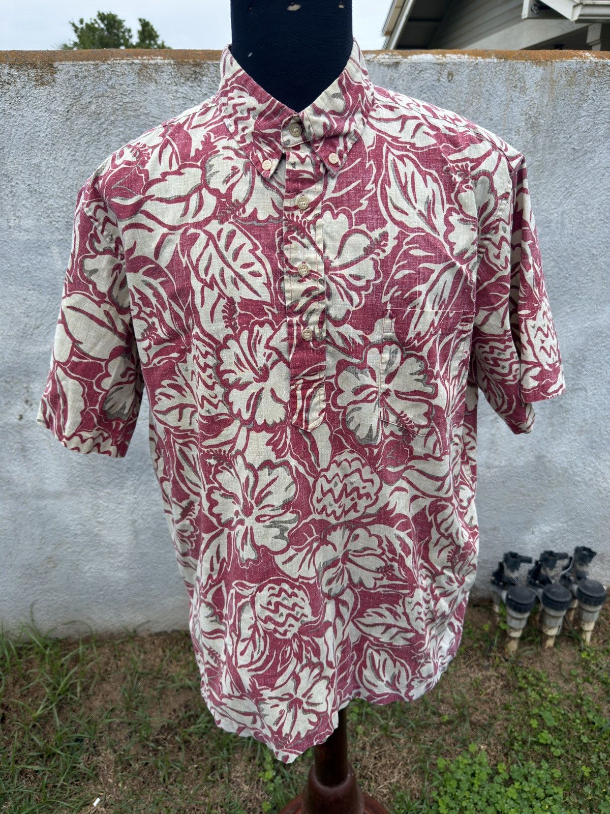 Reyn Spooner PreOwned Reyn Spooner Red Hawaiian Print 3/4 Button Men's XL Size US XL / EU 56 / 4 - 1 Thumbnail