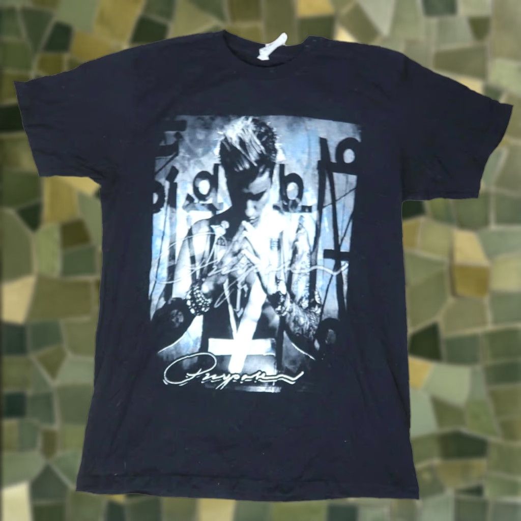 Vintage Justin Bieber black graphic t-shirt 2016 world tour M Women Shirt Girls 2016 World Tour Black Graphic T-Shirt Size M / US 6-8 / IT 42-44 - 1 Thumbnail