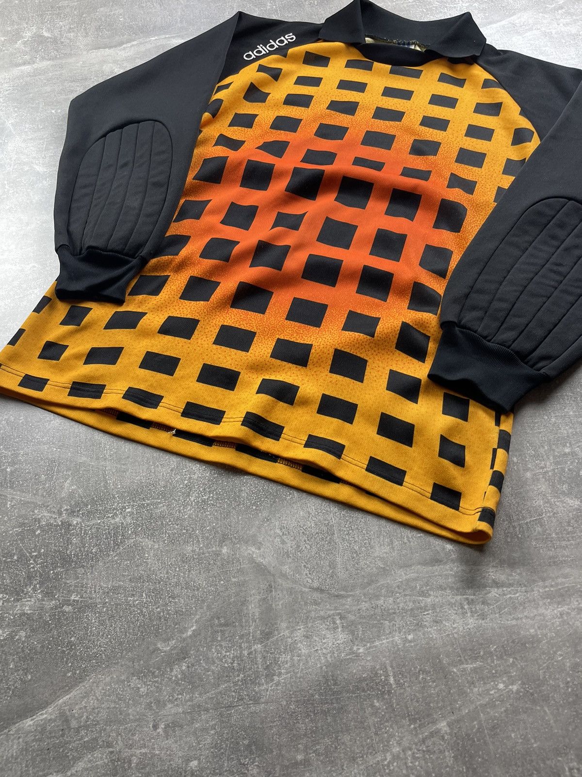Adidas × Vintage Vintage 90s Adidas Goalkeeper Jersey – Geometric Pattern Size US S / EU 44-46 / 1 - 2 Thumbnail