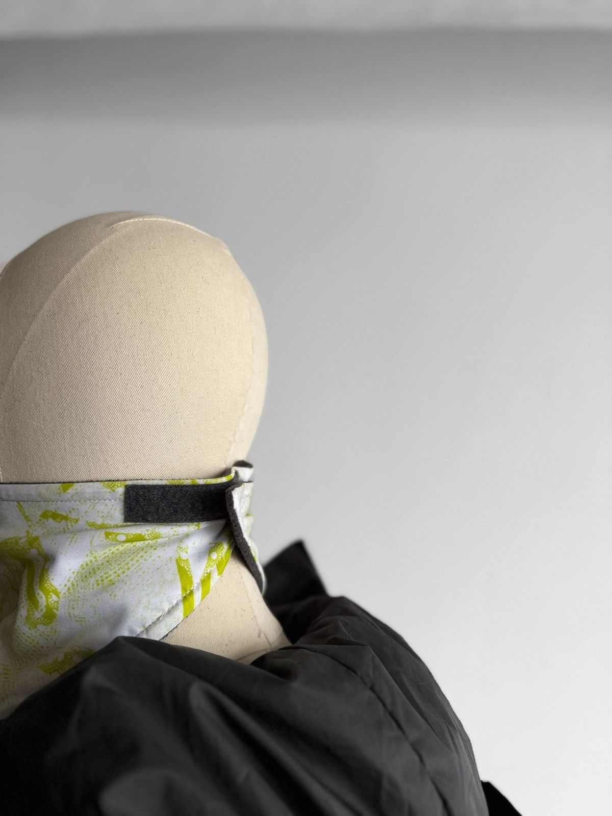 Oakley Oakley Unisex White Lime Fleece Lined Neck Warmer Buff Size ONE SIZE - 4 Thumbnail