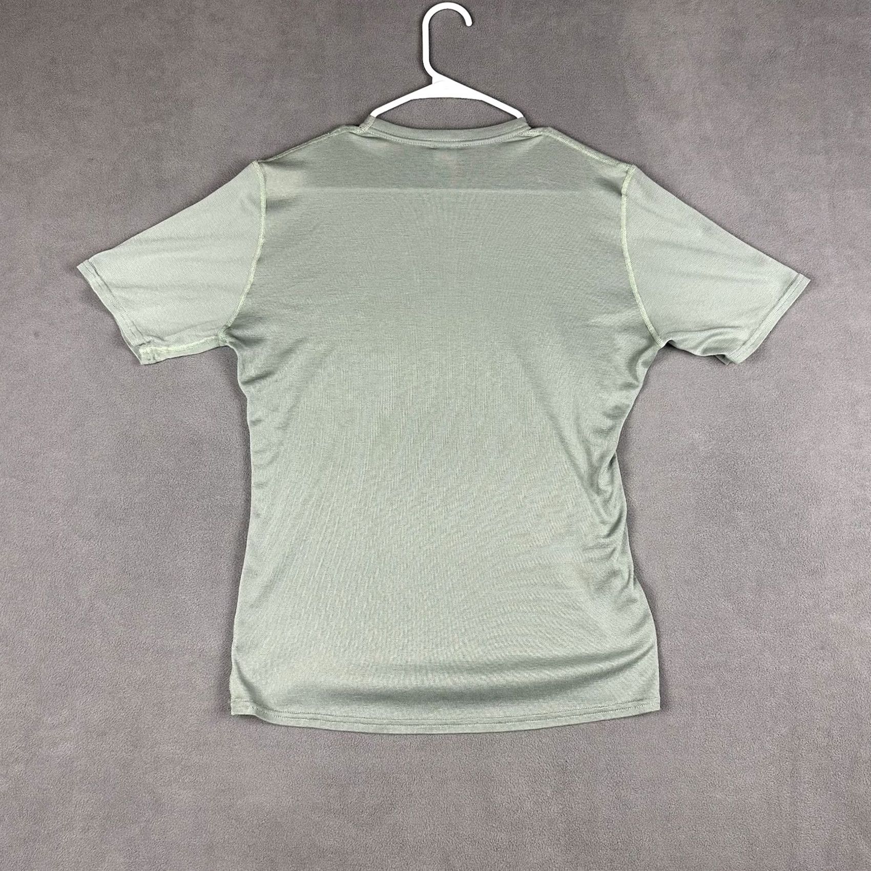 Patagonia VINTAGE Patagonia Capilene Shirt Mens Medium Green Crew Neck Stretch Made In USA Size US M / EU 48-50 / 2 - 2 Thumbnail