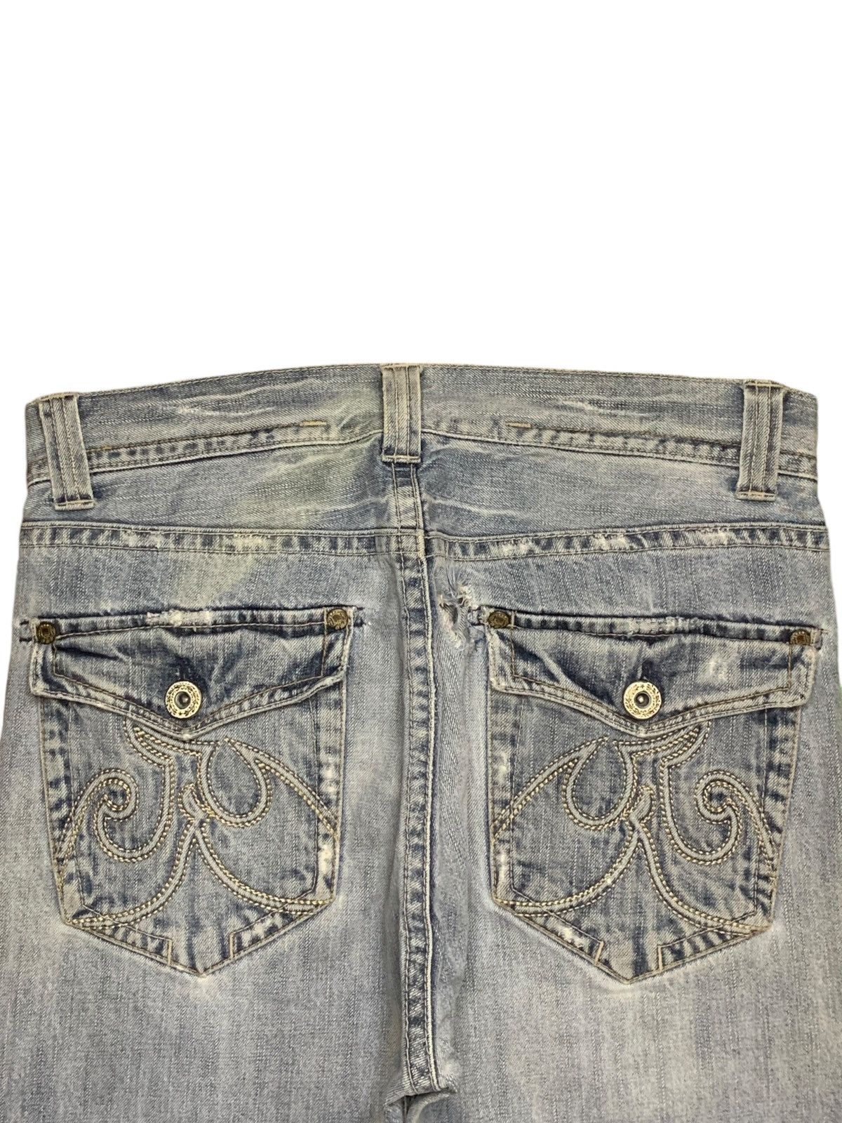 Japanese Brand Vintage Japanese Brand Light Wash Distressed Bootcut Jeans Size US 33 - 8 Thumbnail