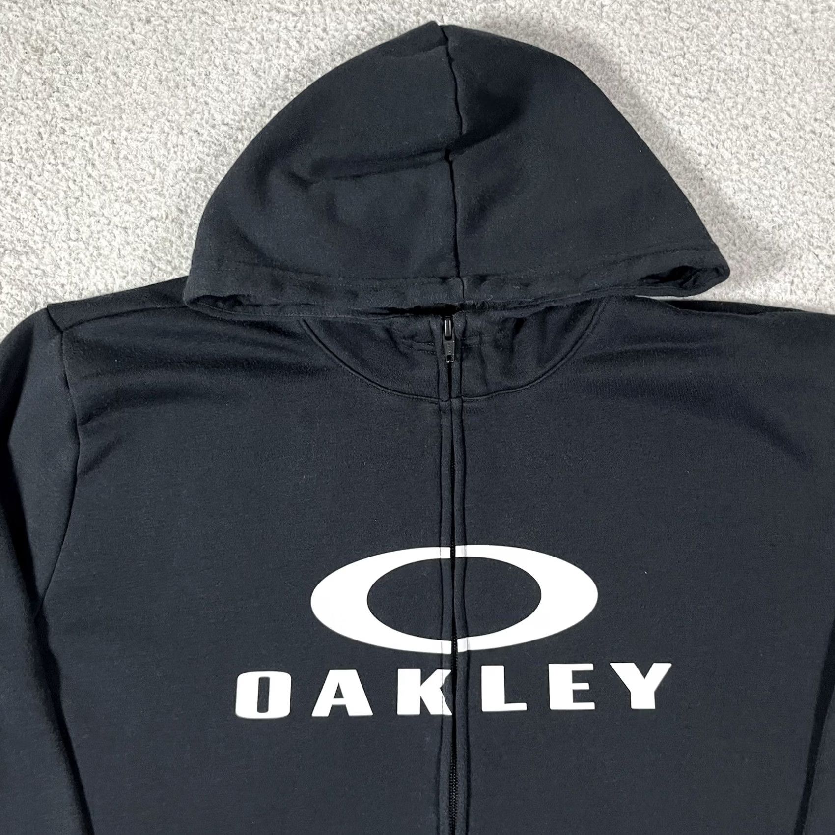 Oakley Oakley Hoodie Mens L Black Full Zip Center O Logo Sweatshirt Y2K Skate Surf Size US L / EU 52-54 / 3 - 7 Thumbnail