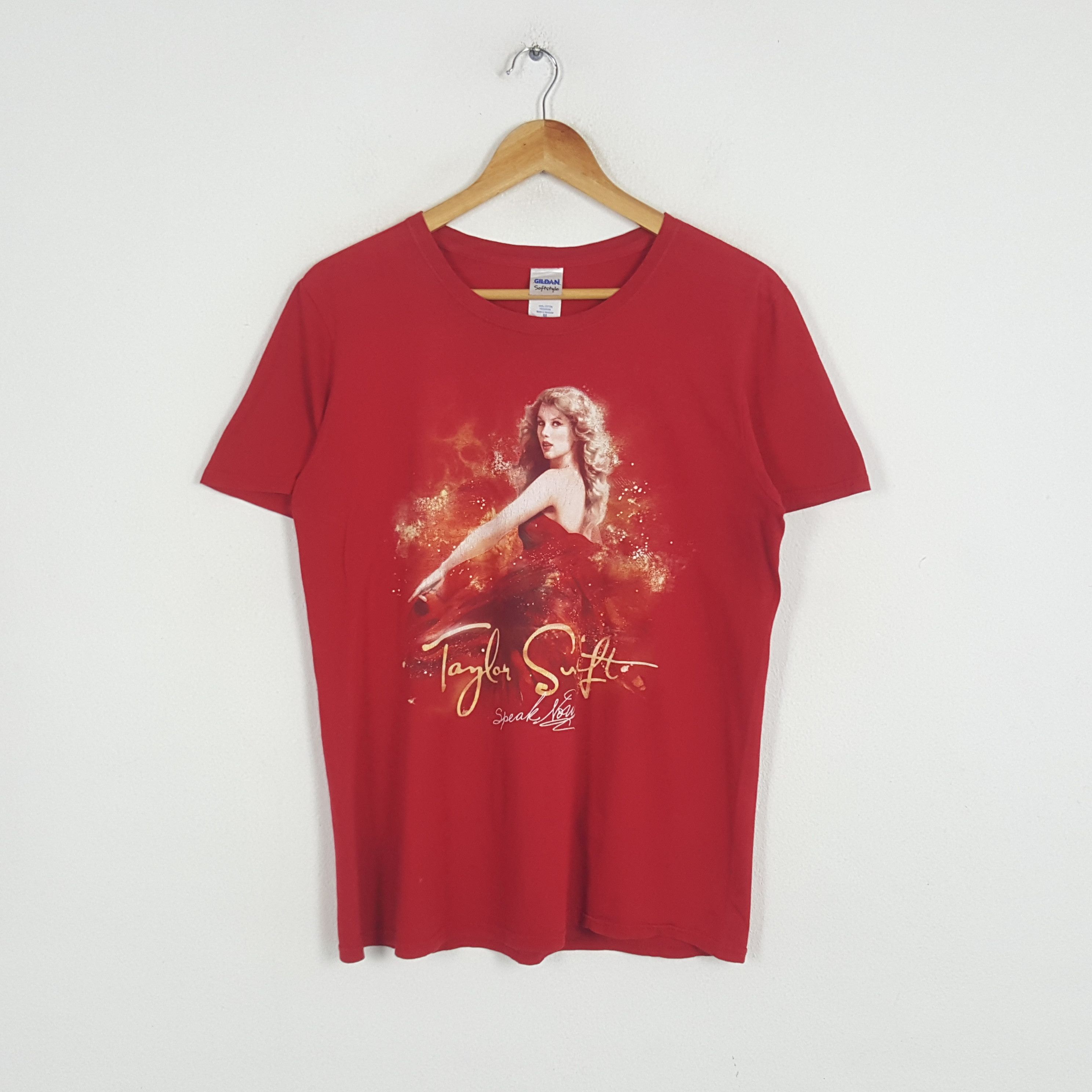 Band Tees × Vintage Vintage Taylor Swift American Singer Songwriter Tour Tees Size US M / EU 48-50 / 2 - 1 Thumbnail
