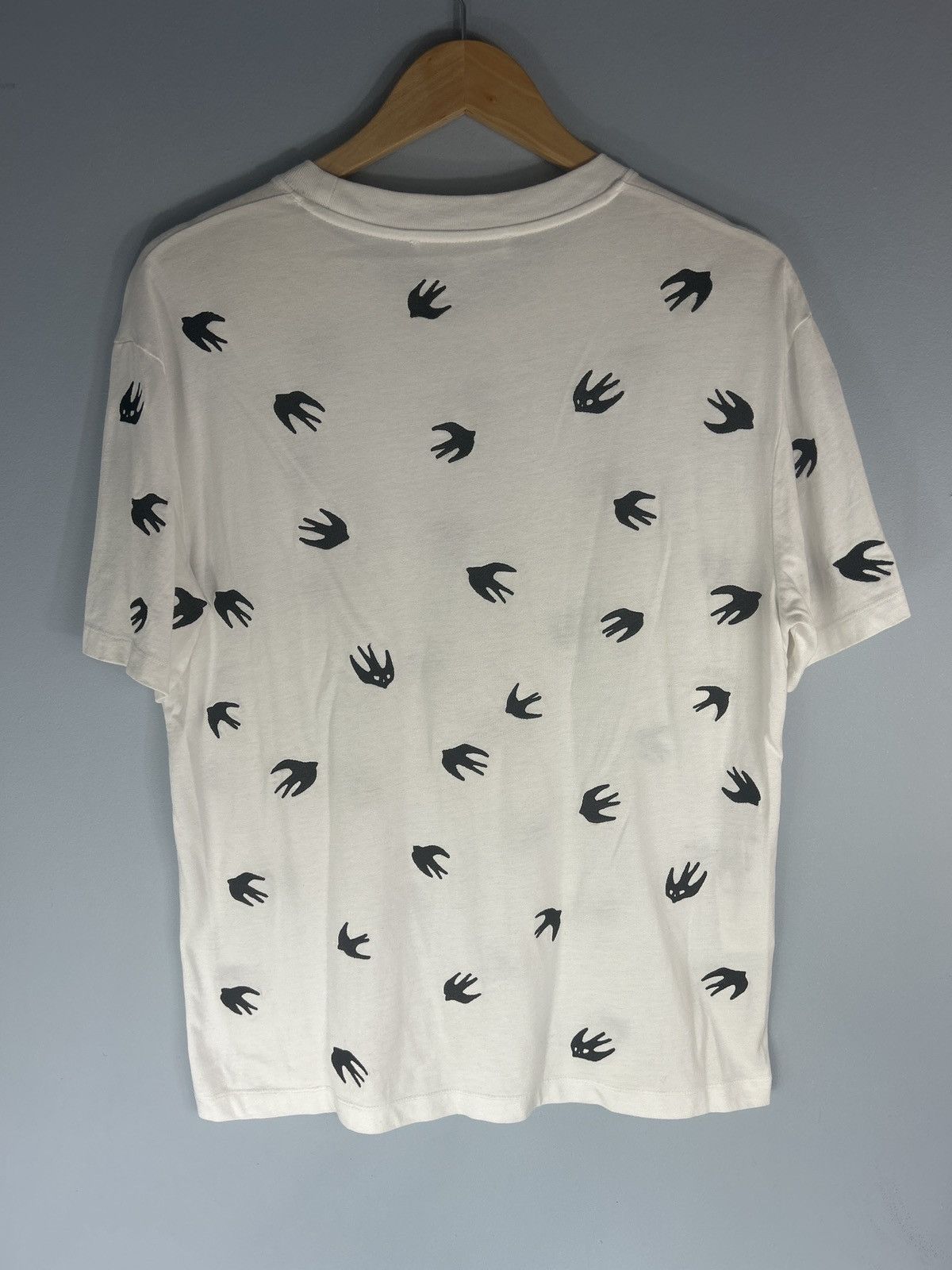 Alexander McQueen Alexander McQueen All Over Swallow Print Birds Tee Size US M / EU 48-50 / 2 - 2 Thumbnail