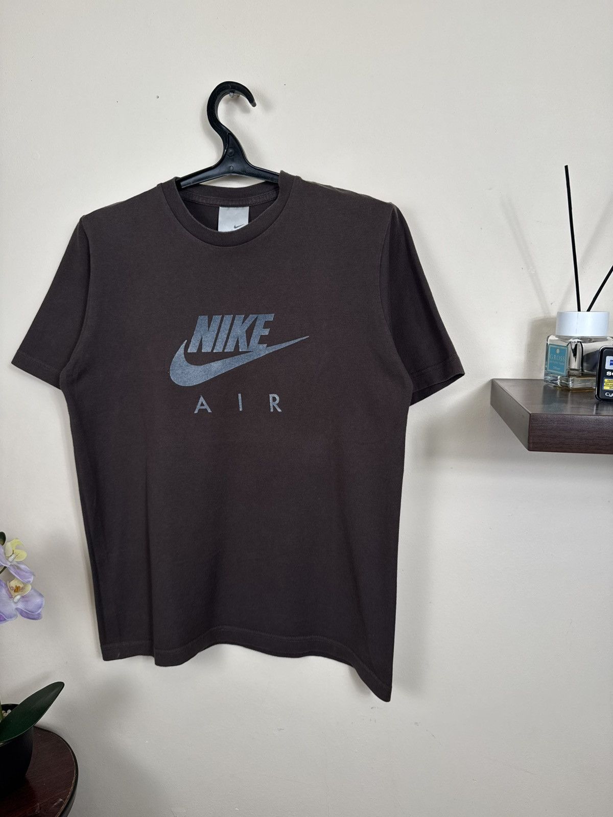 Nike Vintage Nike Air T shirt Brown Travis Scott Sz M Streetwear Size US M / EU 48-50 / 2 - 10 Thumbnail