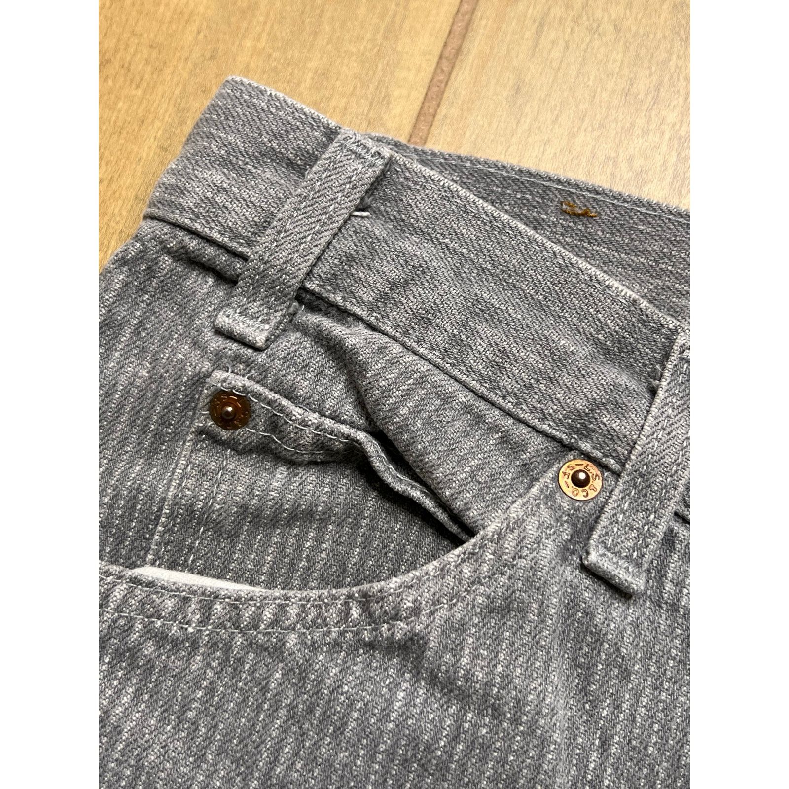 Levi's Levi’s 40509 Jeans Mens Actual Sz 31x31 Gray Pinstripe USA Size US 31 - 12 Thumbnail