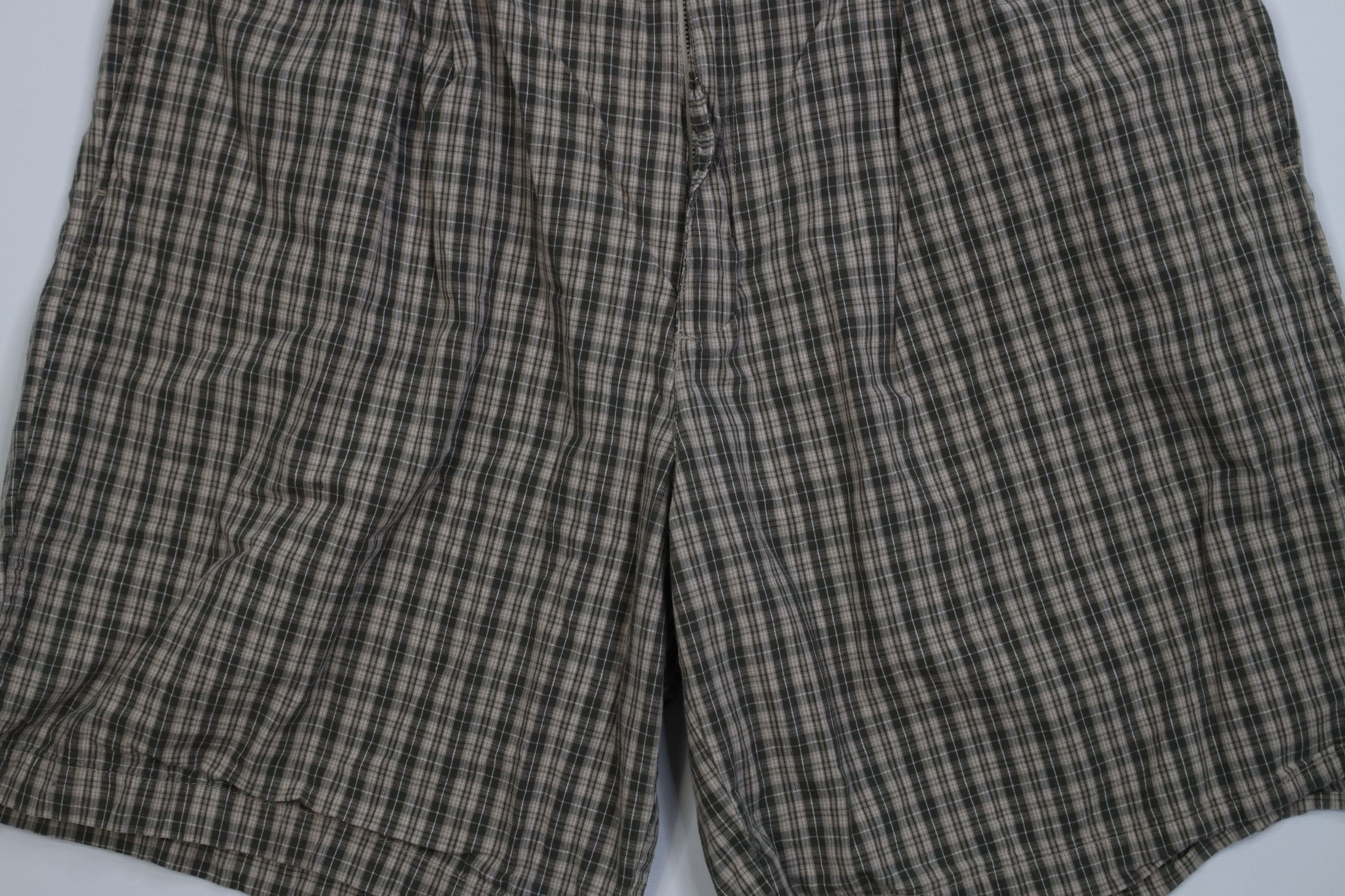 Vintage Vintage 90s Streetwear Fit Pleated Chino Shorts Plaid Size US 36 / EU 52 - 3 Thumbnail