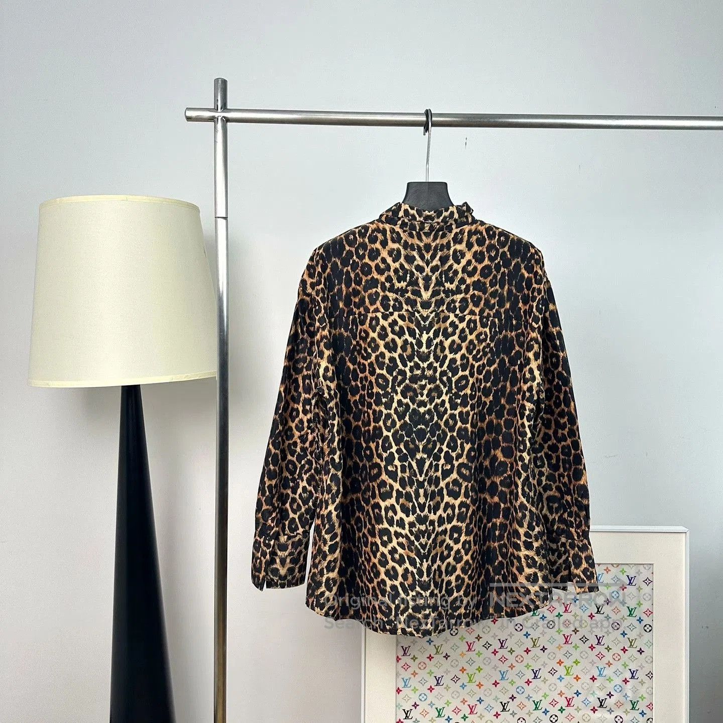 Saint Laurent Paris Saint Laurent Leopard Print Silk Shirt. Size M / US 6-8 / IT 42-44 - 2 Thumbnail