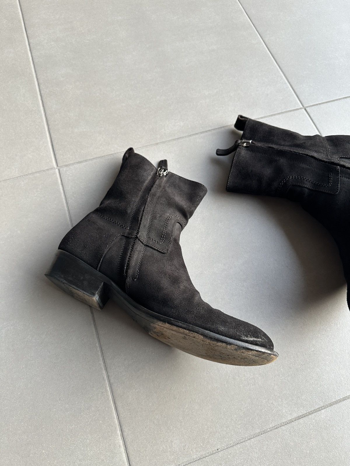 Dior × Hedi Slimane Dior Homme AW07 “Navigate” western cuban heel suede boots Size US 9 / EU 42 - 11 Thumbnail