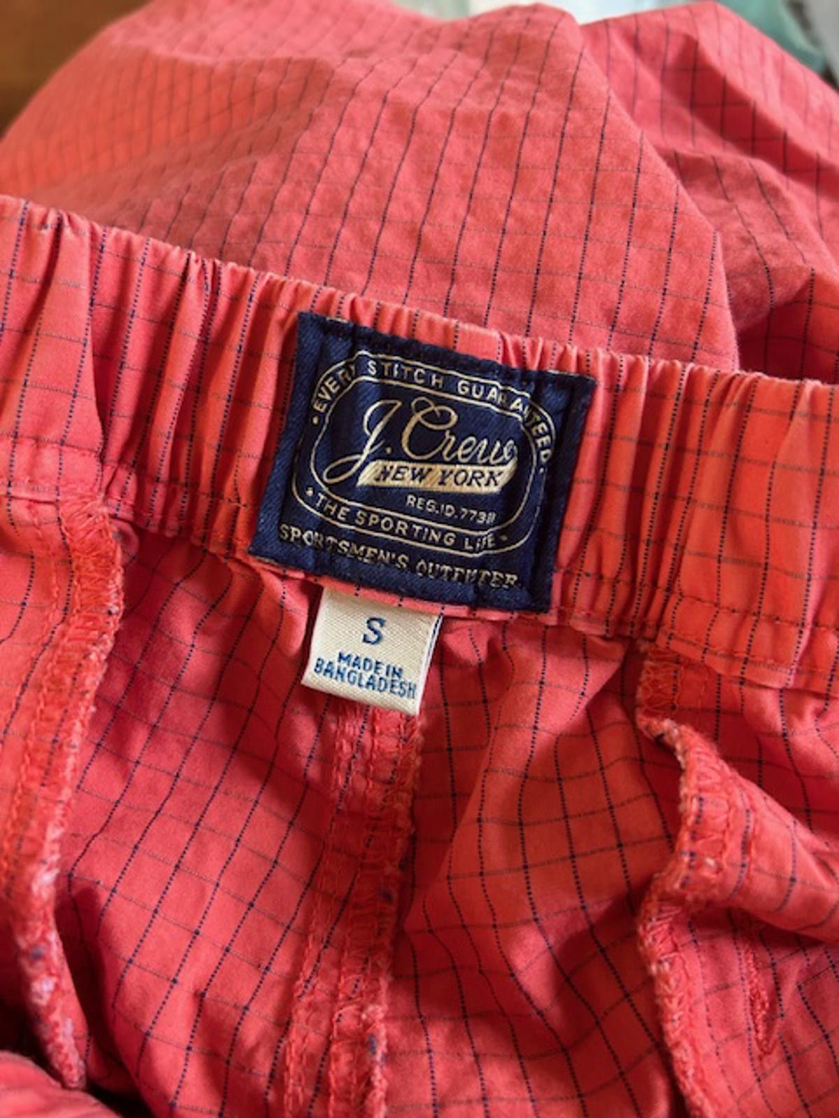 J.Crew J. Crew Men's Red Checkered Casual Shorts Size S Size US 30 / EU 46 - 3 Thumbnail