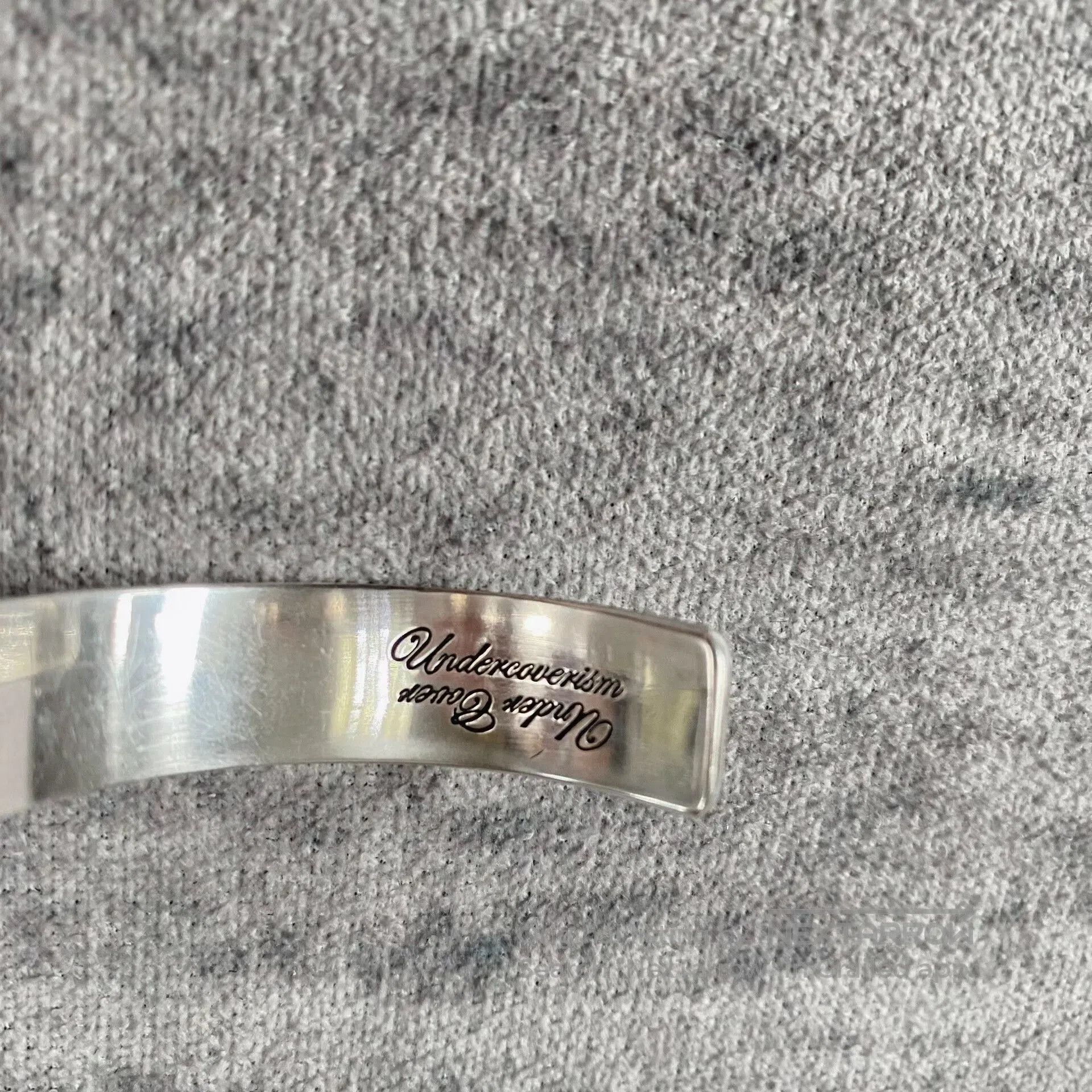 Undercover silver adjustable bracelet with teeth design. Size ONE SIZE - 7 Thumbnail