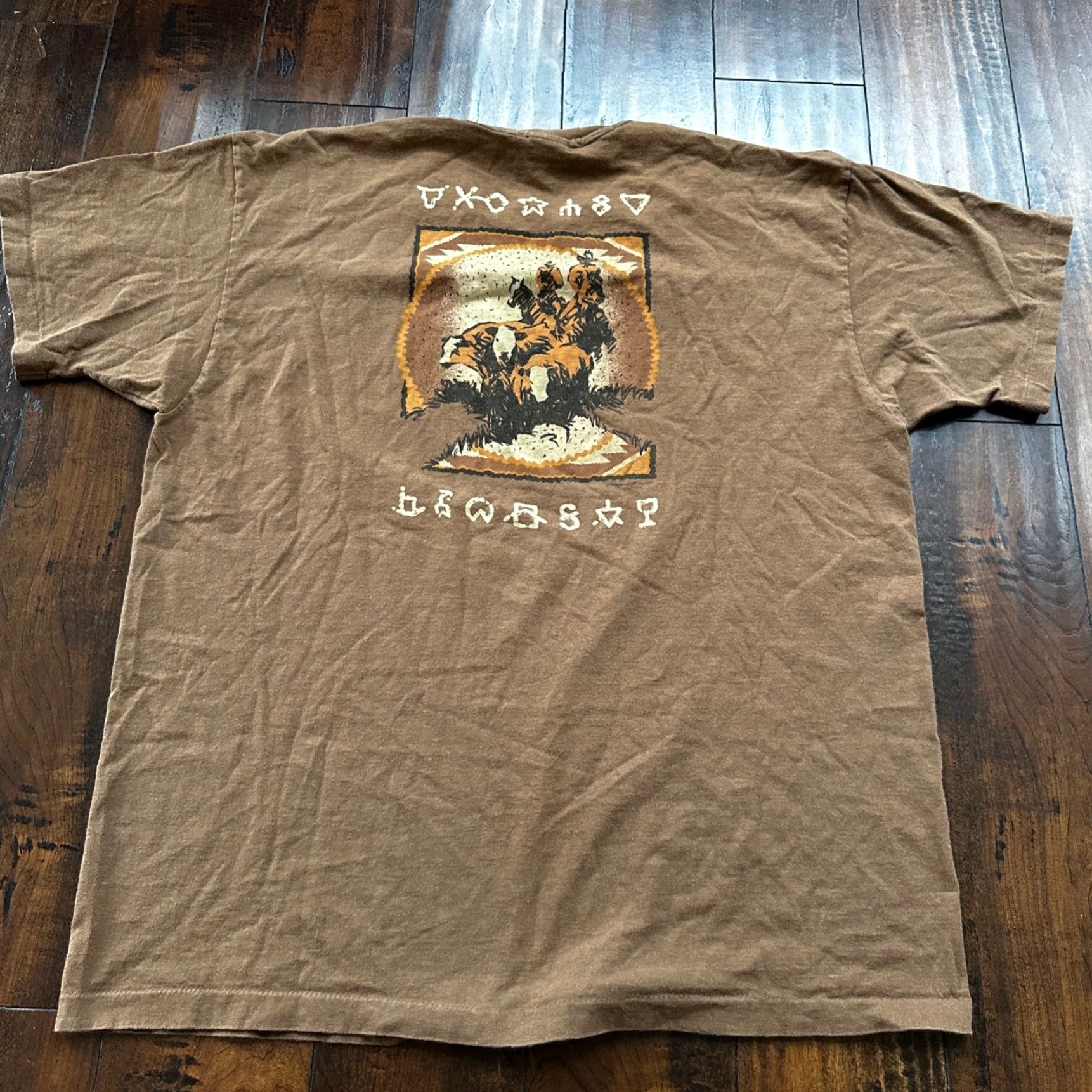 Anvil VINTAGE Anvil Men's T-Shirt 2XL Crew Neck Short Sleeve Brown Dog Boot Hill Dodge City Kansas 70s 80s 90s Country Size US XXL / EU 58 / 5 - 5 Thumbnail