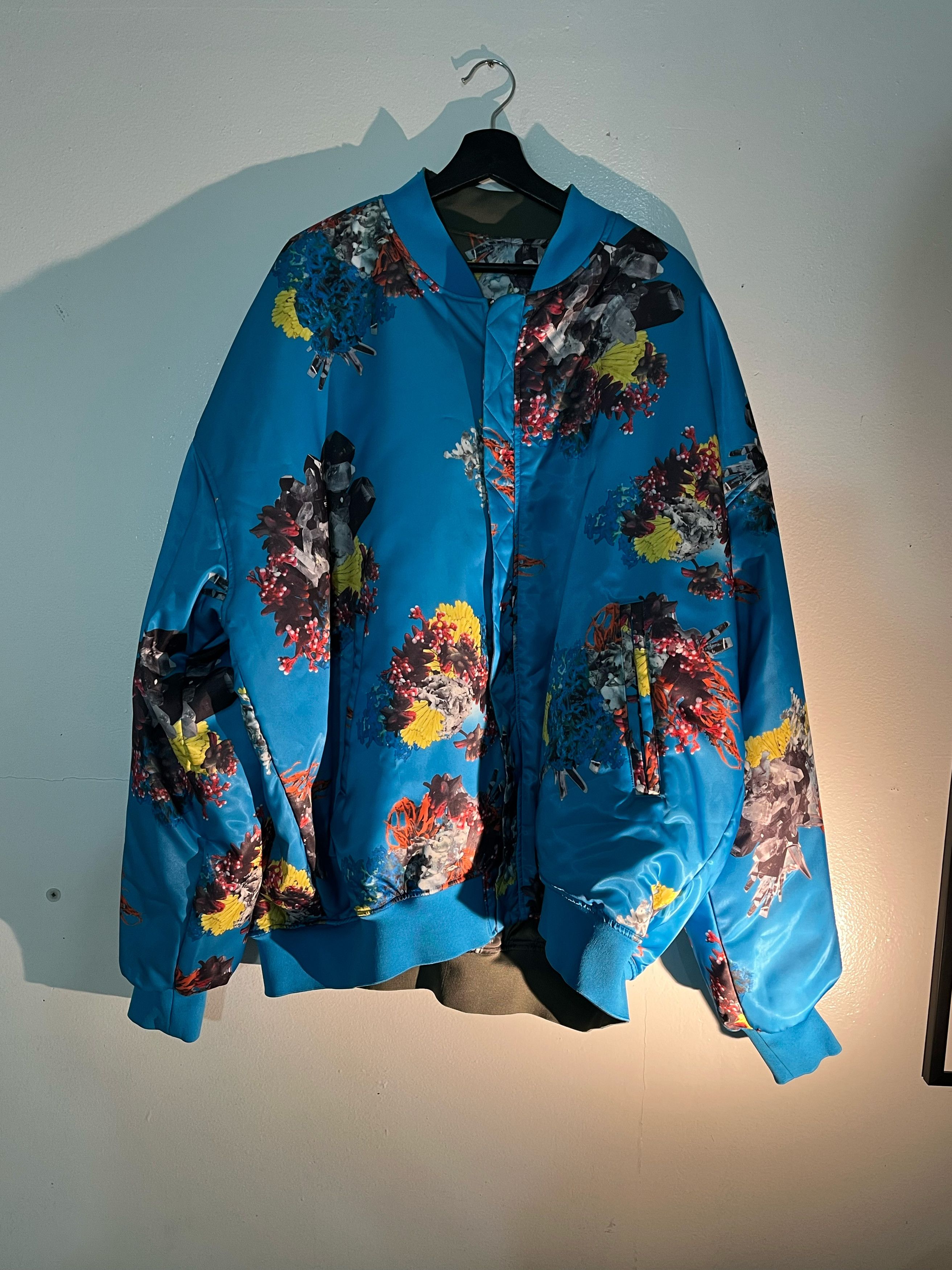 Adidas × Ivy Park NWT ADIDAS x IVY PARK Ivytopia Satin Bomber Jacket - Size US M / EU 48-50 / 2 - 2 Thumbnail