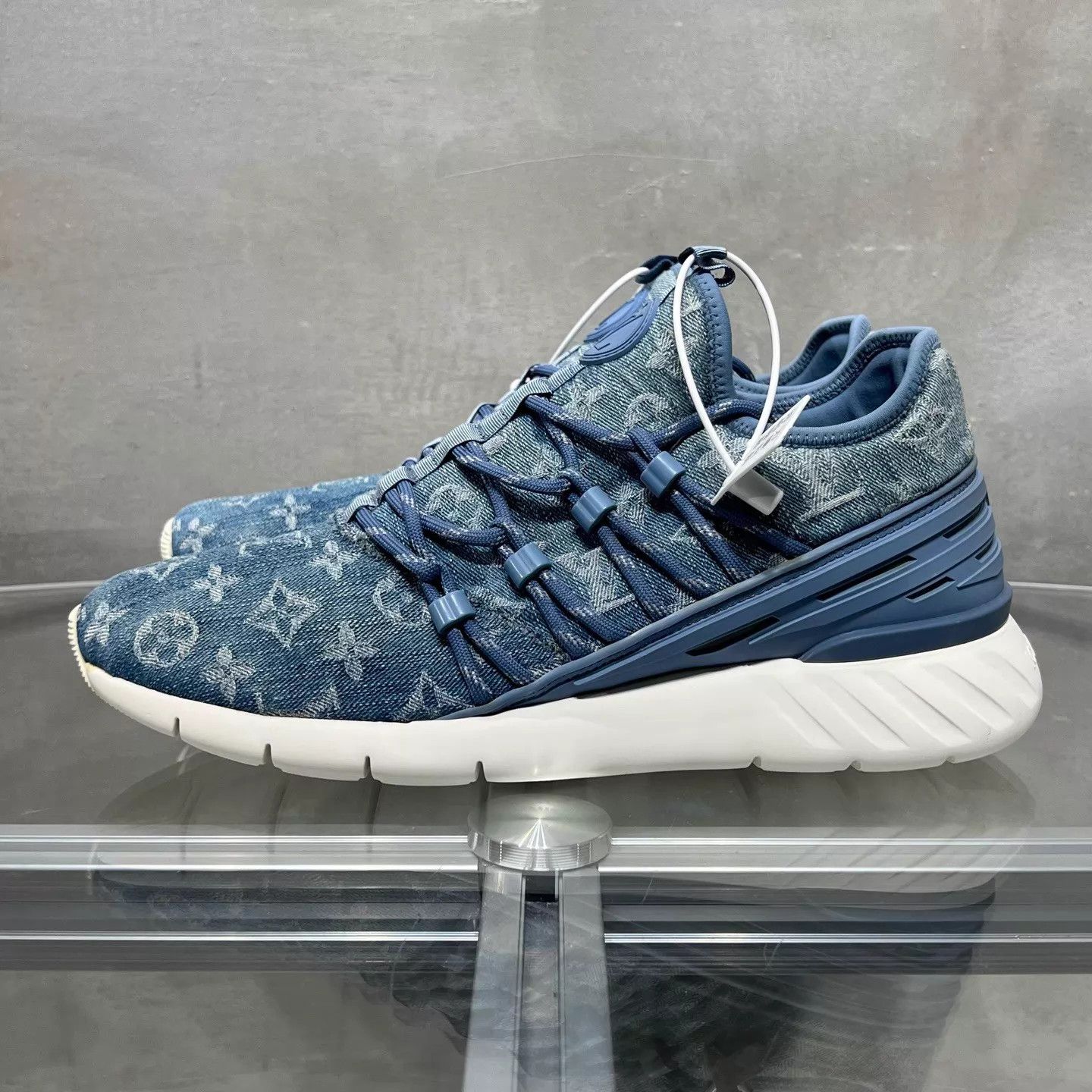 Louis Vuitton LV Blue Denim Allover Print Sneakers UK6.5 Size US 7.5 / EU 40-41 - 3 Thumbnail
