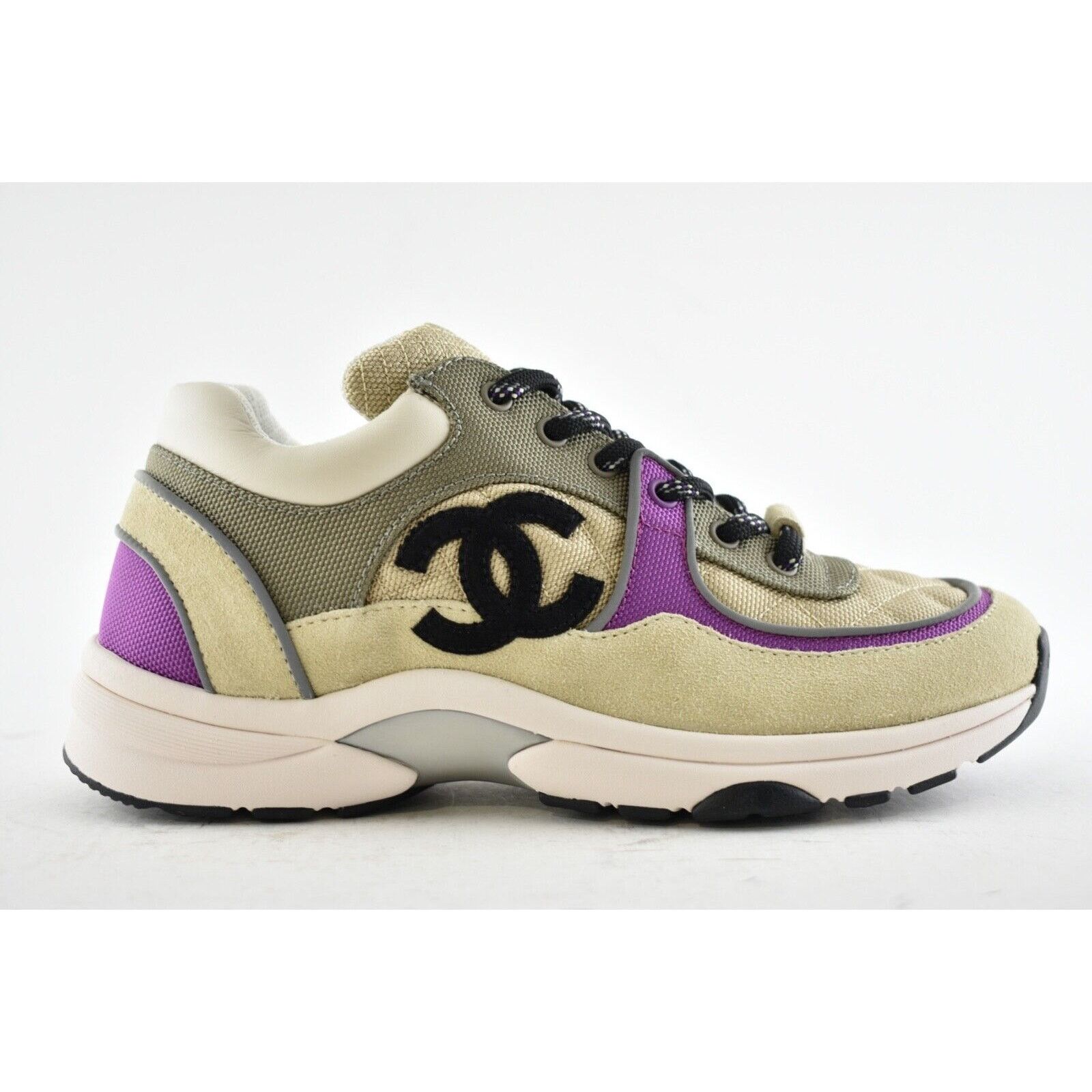 Chanel 21B CC Logo Tie Flat Runner Trainer Sneaker 40.5 Size US 10.5 / IT 40.5 - 1 Thumbnail