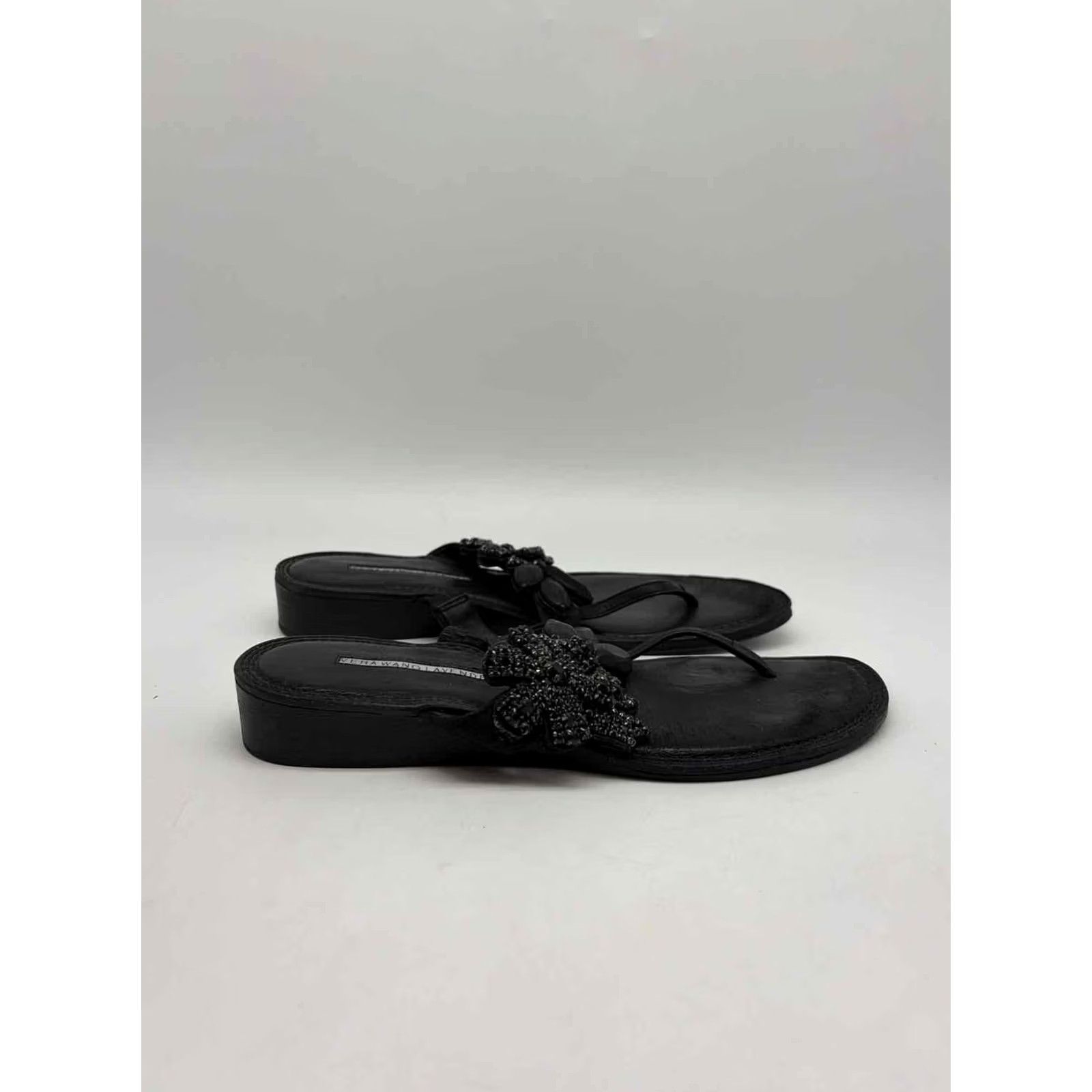 Vera Wang Vera Wang Lavender Black Size 8 Thong Sandals Size US 8 / IT 38 - 4 Thumbnail