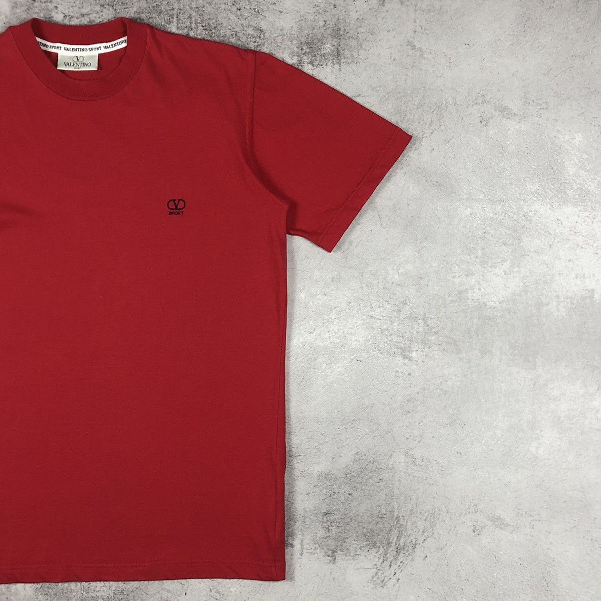 Valentino Vintage Valentino Sport Red Tee 90s Size US M / EU 48-50 / 2 - 4 Thumbnail