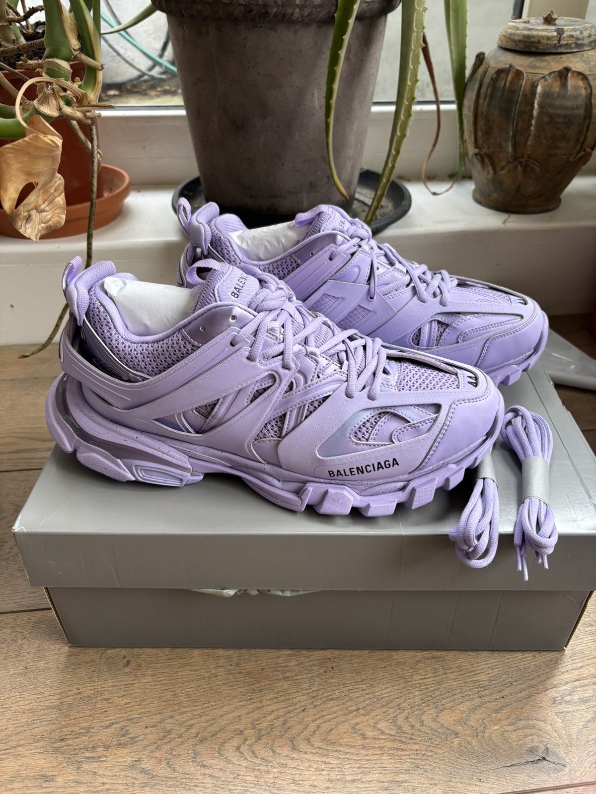 Track 1 Balenciaga “Metallic Purple” Balenciaga Track 2.0 Sneakers in Purple Polyurethane - Joli  main image 4