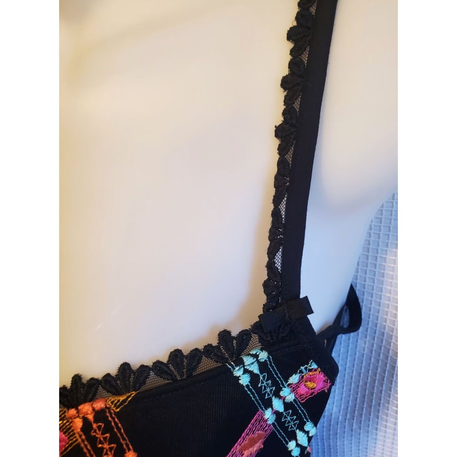 Vintage Mob Wife Embroidered Corset Camisol Womens Black Sheer Hook Loop S 30C Size S / US 4 / IT 40 - 3 Thumbnail