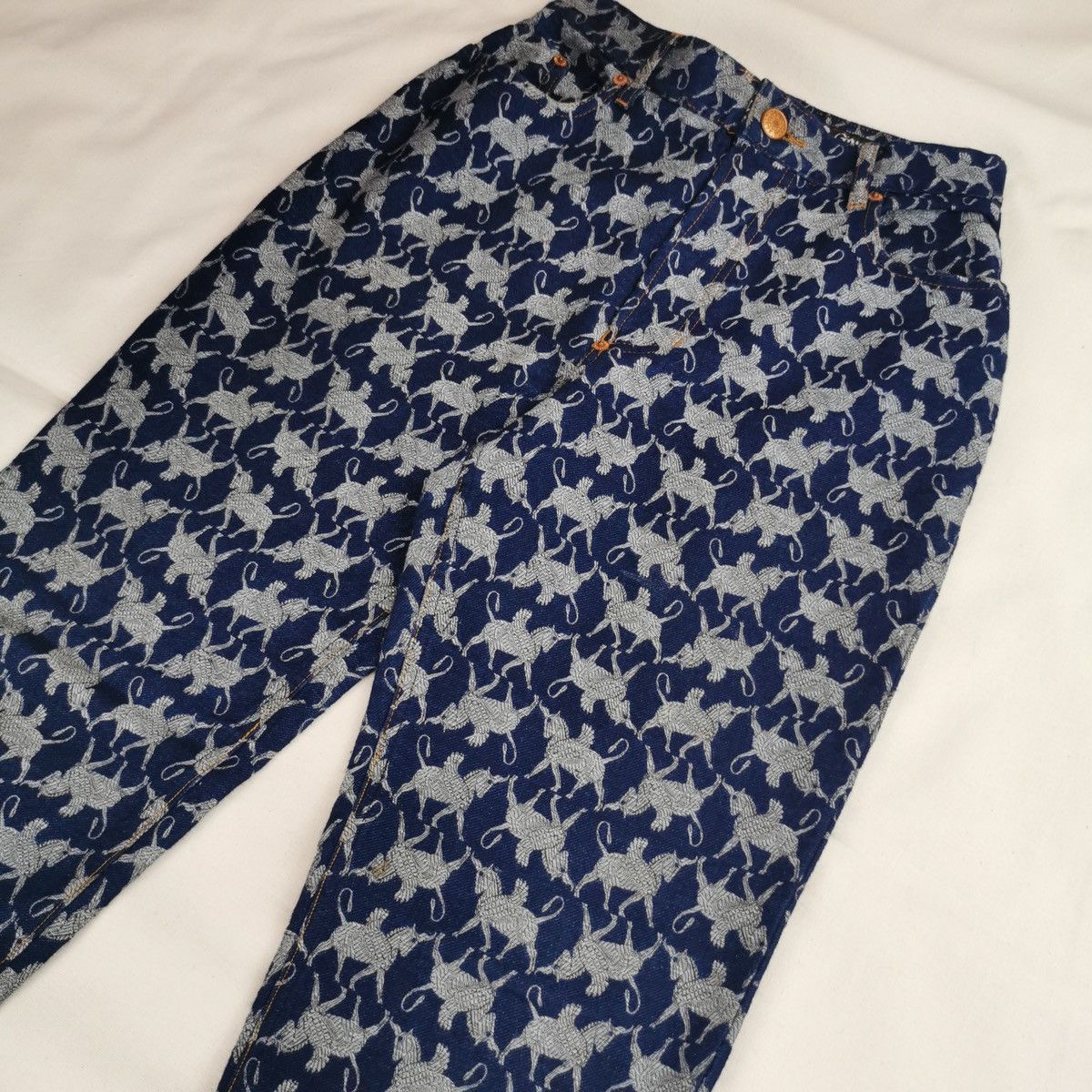 Jean Paul Gaultier AW1994 Jean Paul Gaultier Pegasus Jacquard Jeans Vintage Size 27" / US 4 / IT 40 - 3 Thumbnail
