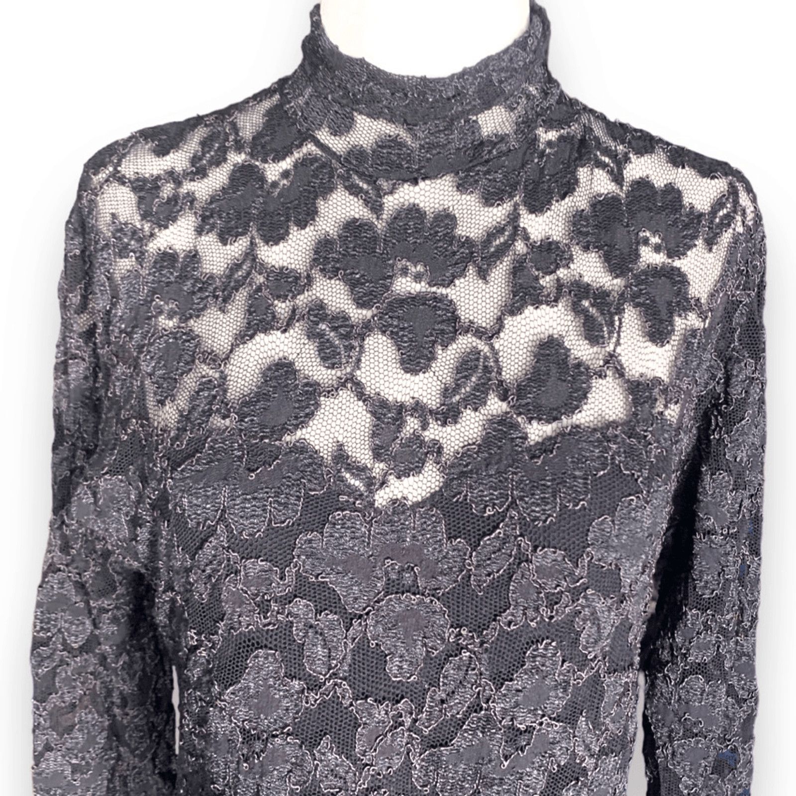 Henri Bendel × Vintage Vintage Henri Bendel Sheer Blouse Black Floral Lace Mockneck Size S / US 4 / IT 40 - 4 Thumbnail
