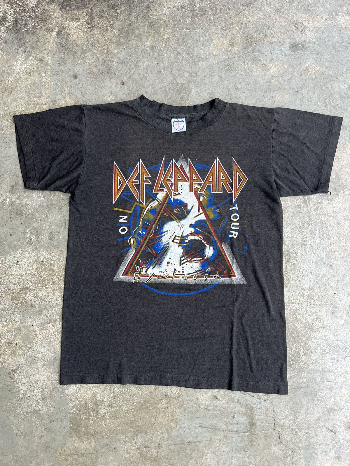 Band Tees Vintage 1987 Def Leppard No Tour Hysteria Band Tees Size US M / EU 48-50 / 2 - 1 Thumbnail