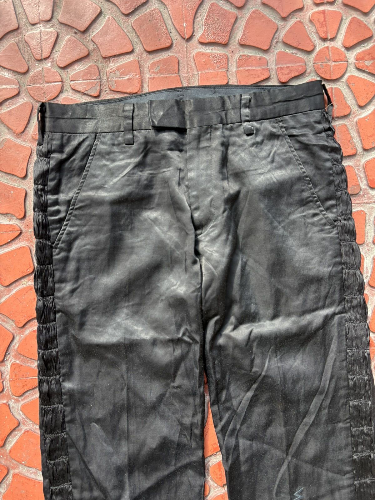 UNDERCOVERISM ARCHIVE - SIDE RUFFLE SILK PANTS