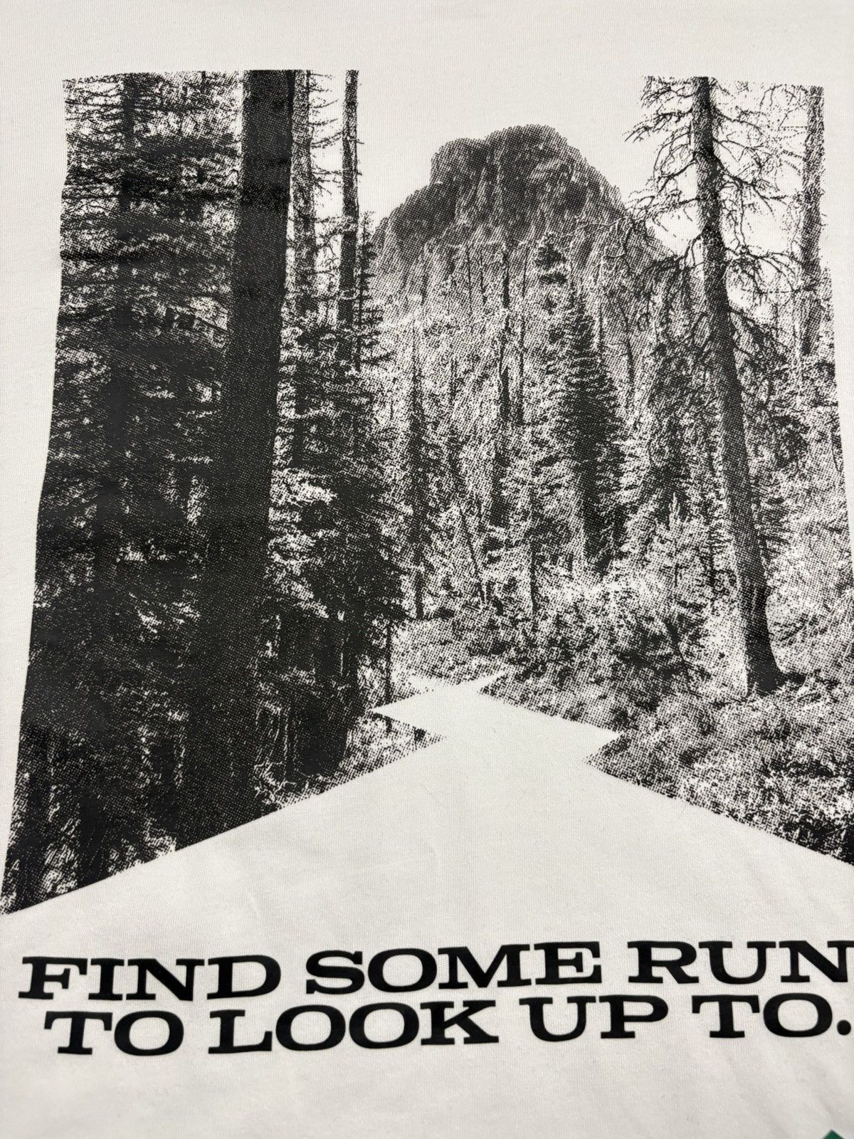 Nike Nike Trail Find Some Run To Look Up Graphic T-Shirt Outdoor Size US M / EU 48-50 / 2 - 7 Thumbnail