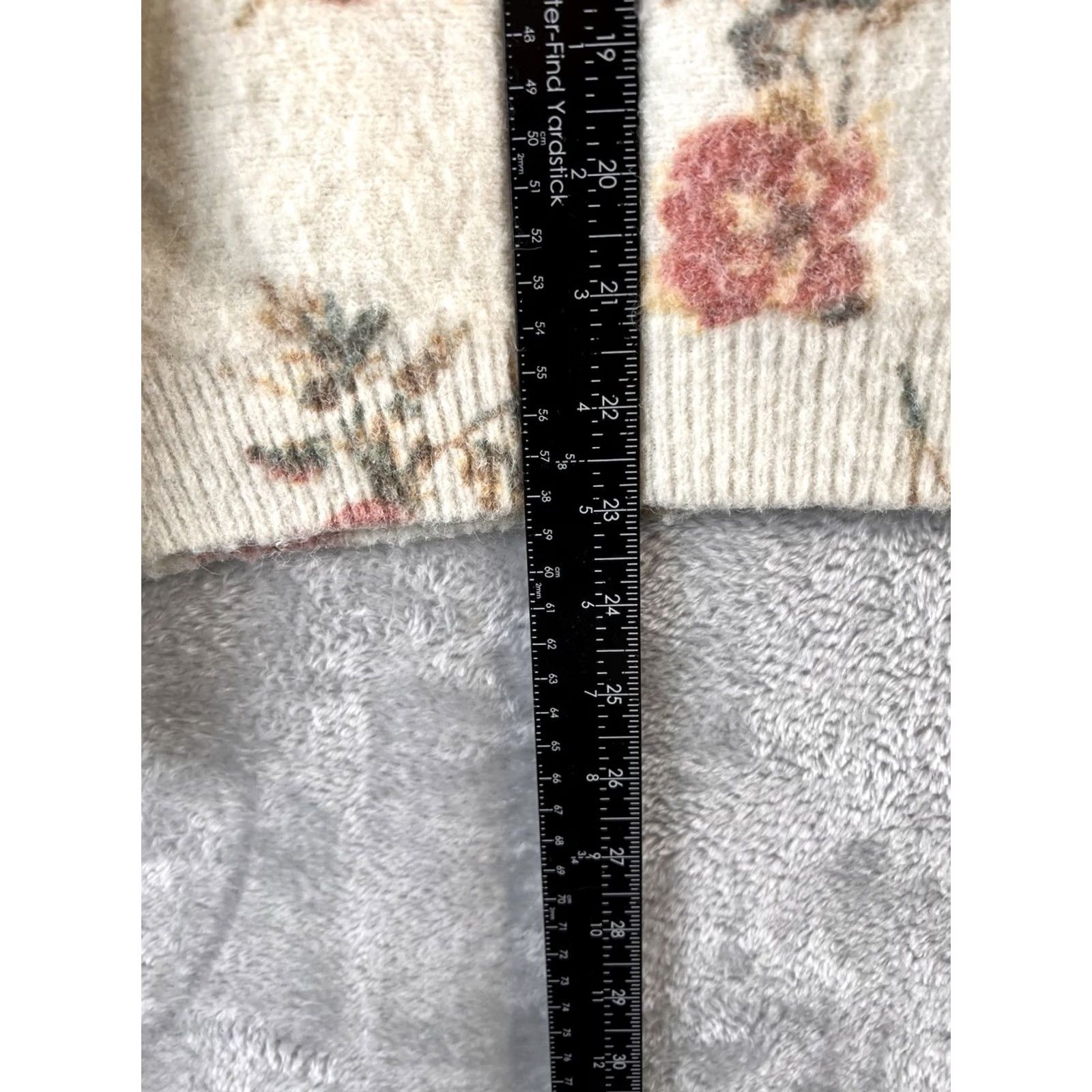 Joie Joie Floral Knit Sweater Womens 2XL White Round Neck Long Sleeve Pullover Oversized Knit All Seasons Womens Fashion Size XXL / US 16-18 / IT 52-54 - 5 Thumbnail