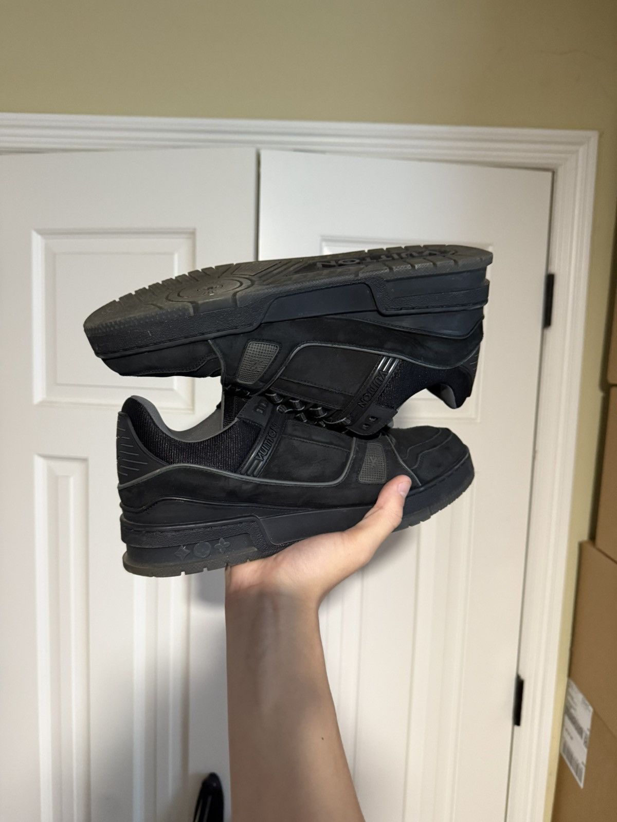 Louis Vuitton Louis Vuitton Black Suede Trainer Sneaker Size US 9 / EU 42 - 6 Thumbnail
