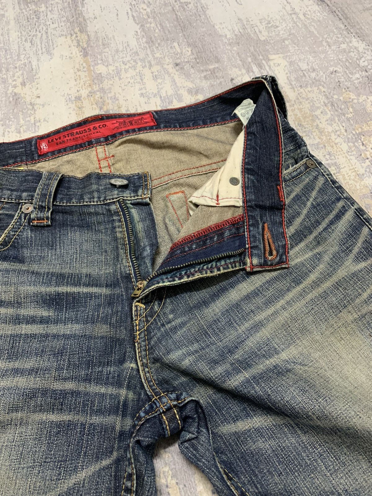 Levi's VINTAGE LEVIS STONEWASHED DISTRESSED DENIM JEANS 33x32.5 Size US 33 - 8 Thumbnail