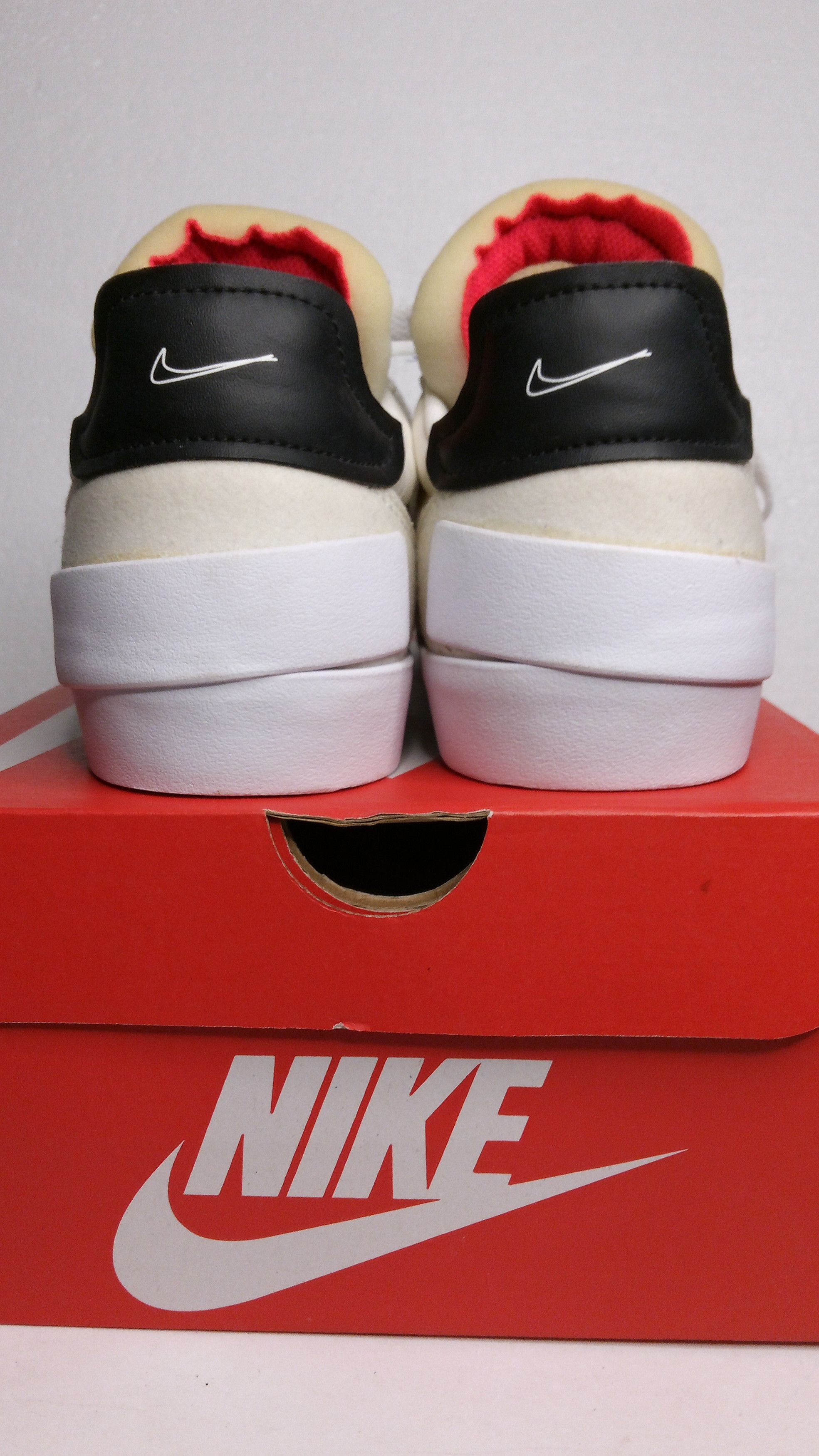 Nike Nike Drop Type LX Label Collection Size US 9 / EU 42 - 8 Thumbnail