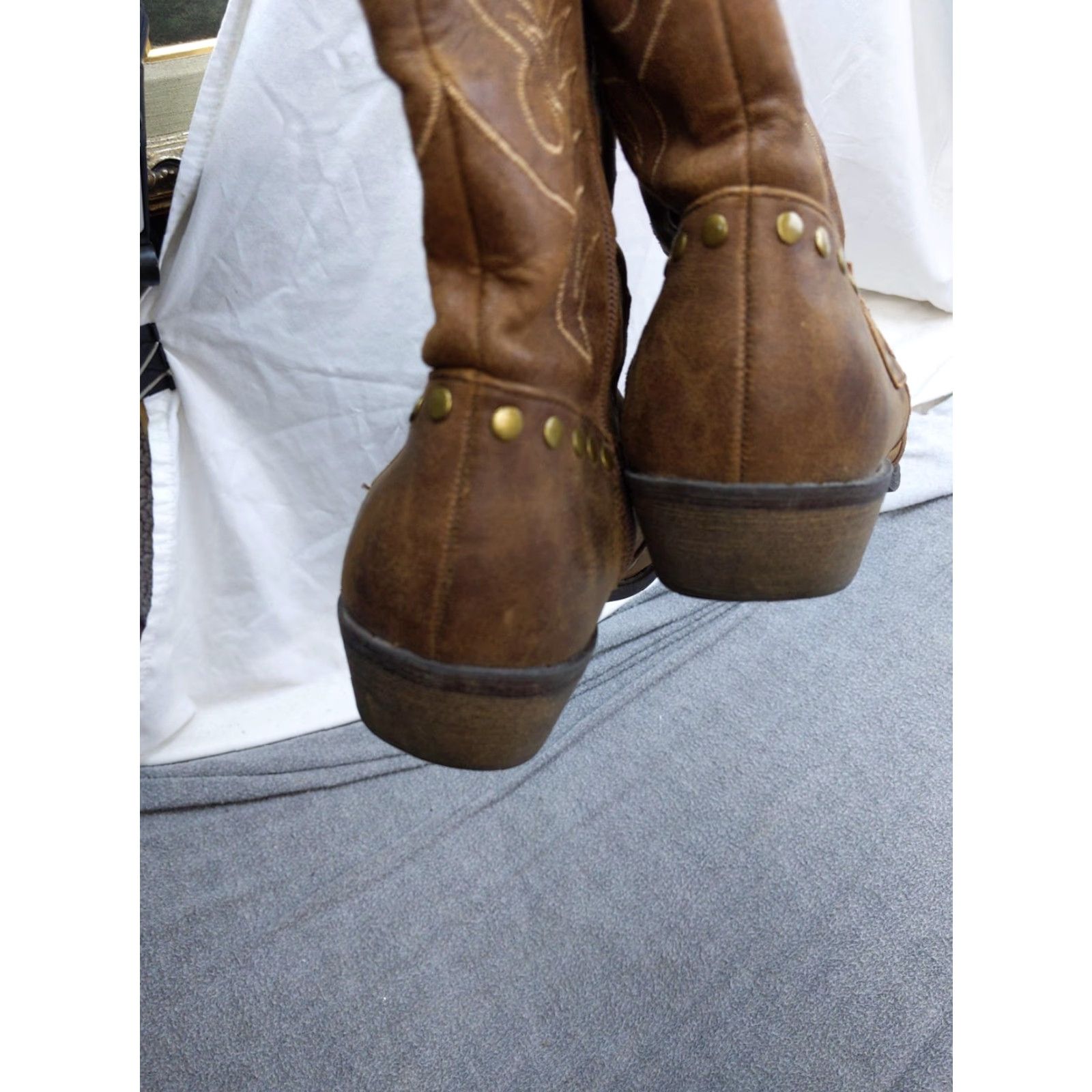 Matisse Coconuts by Matisse Boots Western Mid Calf Studded Brown Womens Size 6.5 US 6.5M Shoes/Boots Women's Western Brown Studded Mid-Calf Size US 7 / IT 37 - 6 Thumbnail