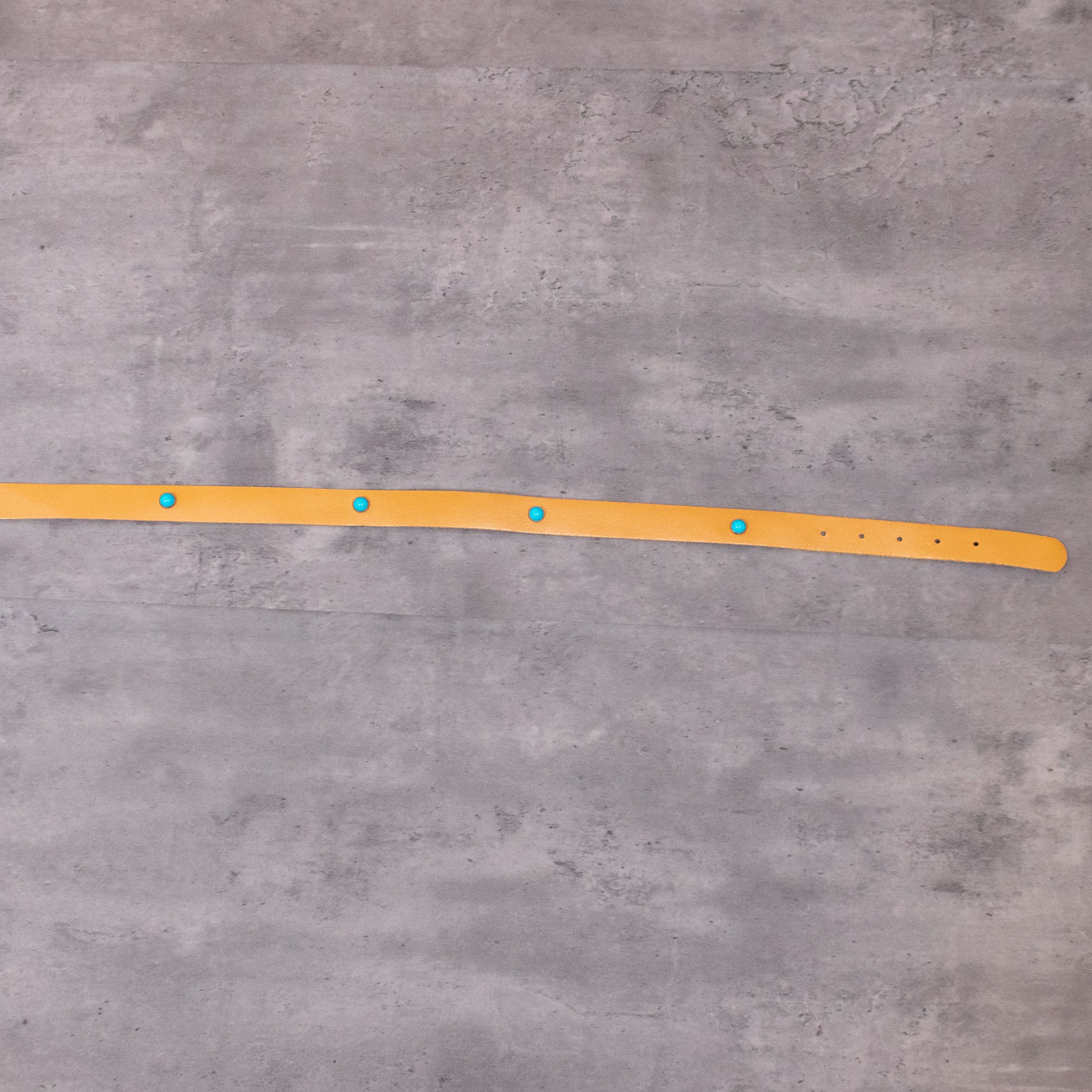 Vintage Vetta Tan Studded Belt Size 28 - 3 Thumbnail
