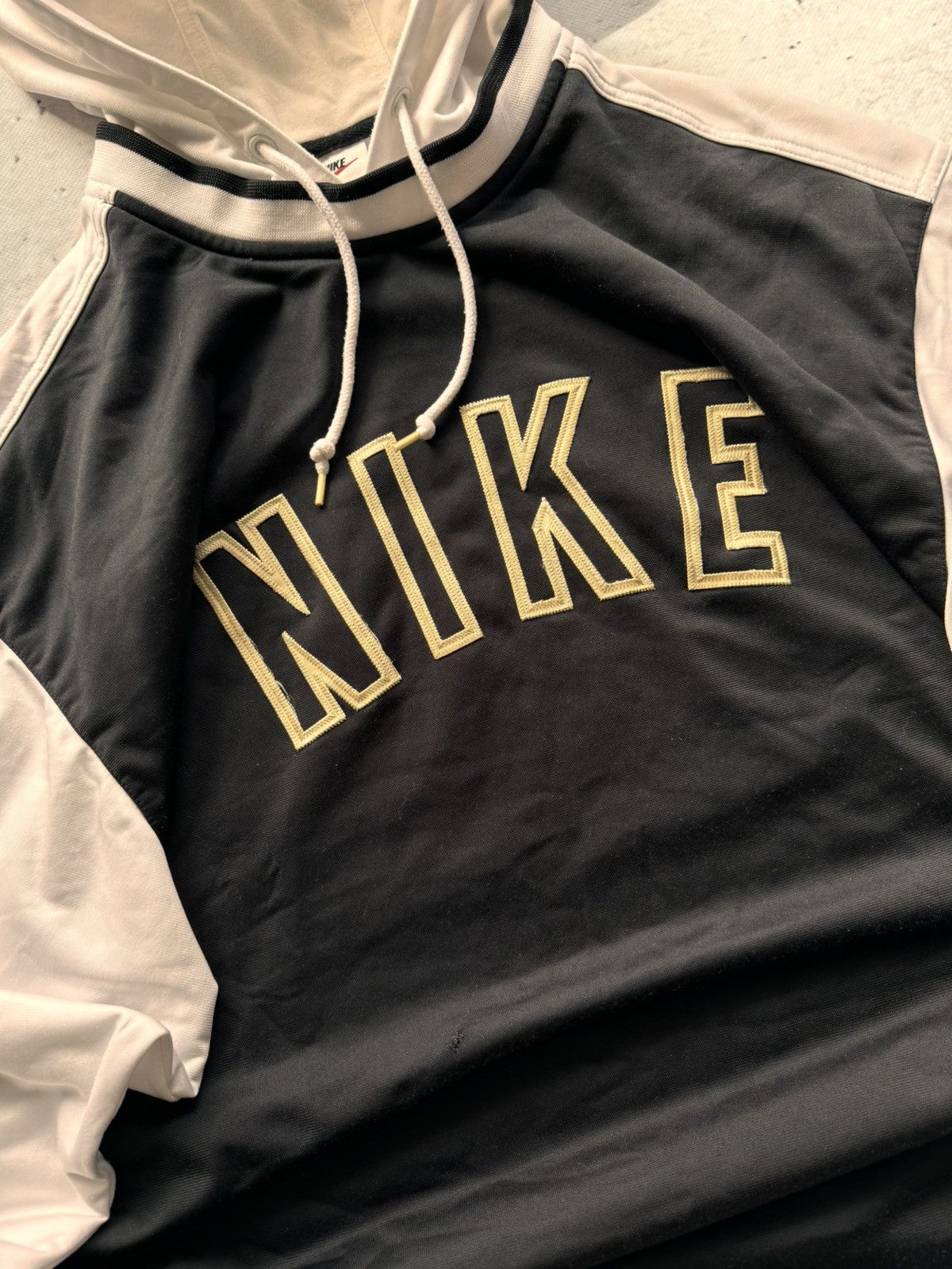 Nike × Vintage NIKE VINTAGE CENTER LOGO OVERSIZE BOXY HOODIE Size US L / EU 52-54 / 3 - 5 Thumbnail