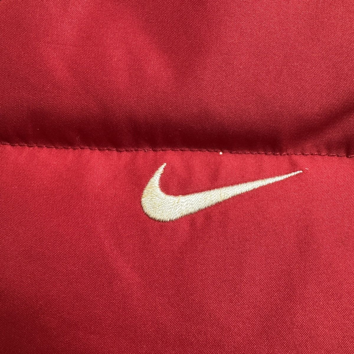 Nike 21x26 2000s Nike Down Puffer Vest Embroidered mini logo Y2K Size US S / EU 44-46 / 1 - 3 Thumbnail