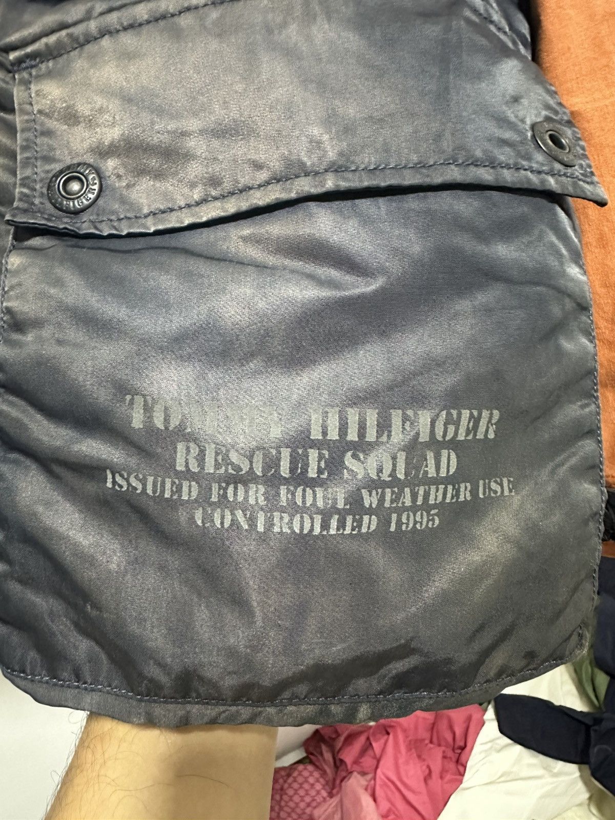 Tommy Hilfiger × Vintage VTG 90 Tommy Hilfiger Rescue Squad Jacket Foul Weather issue Size US M / EU 48-50 / 2 - 9 Thumbnail