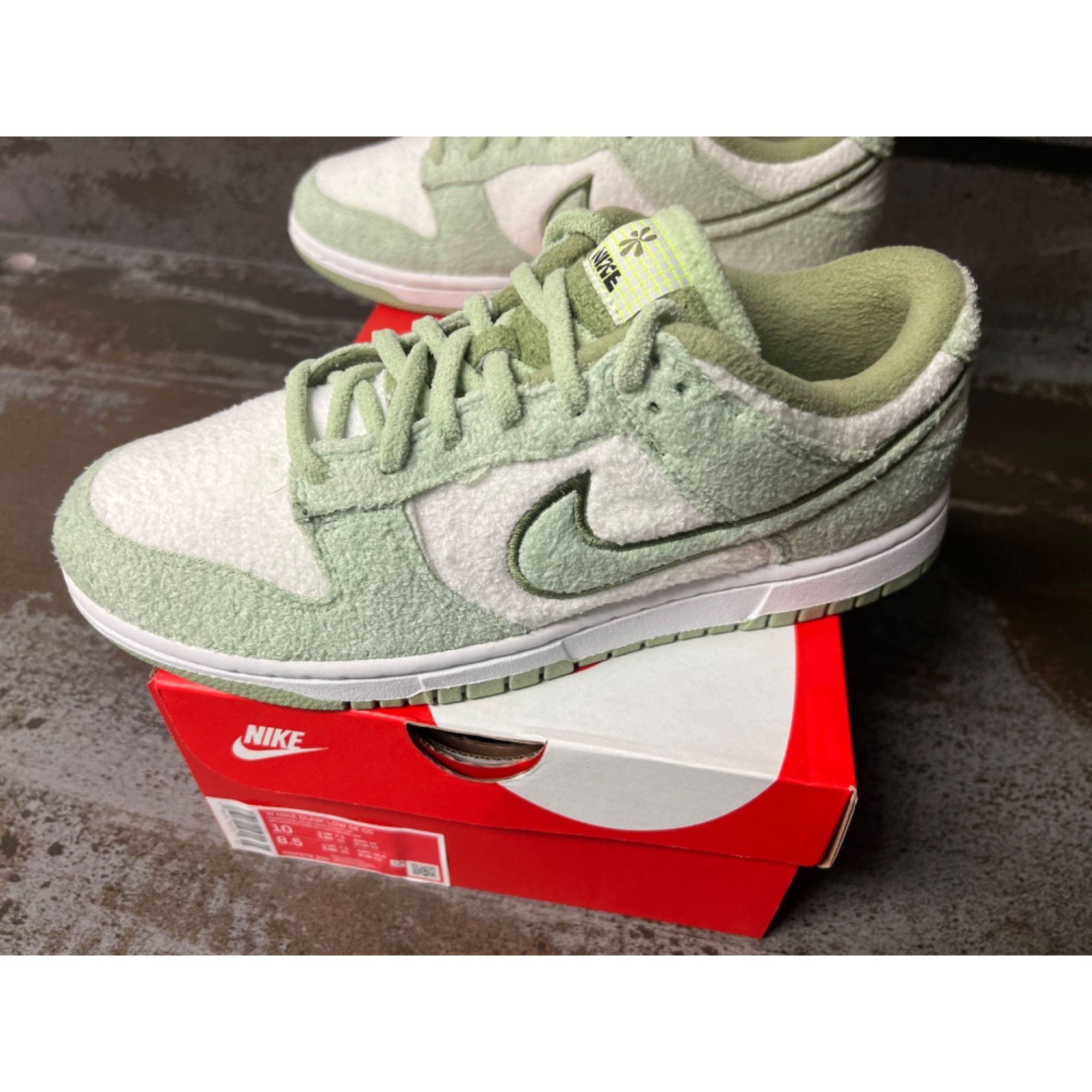 Nike Nike Dunk Low SE Fleece Pack Honeydew Women's Size 10- DQ757 Size US 10 / IT 40 - 8 Thumbnail