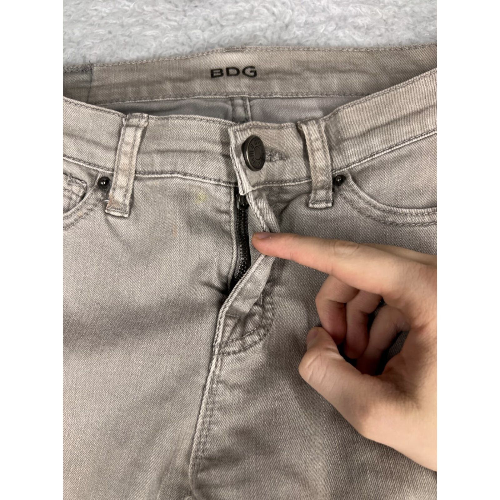 Bdg BDG Jeans Women's Tapered Leg 6 Gray Cotton Blend Regular Fit 5-Pocket Design Size 28" / US 6 / IT 42 - 5 Thumbnail