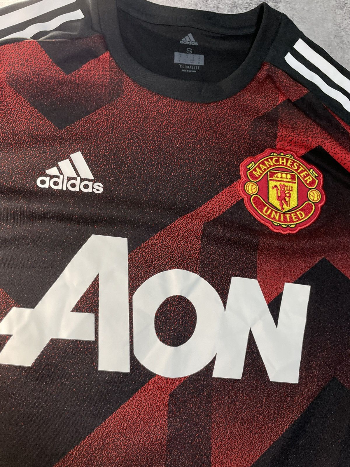 Other MANCHESTER UNITED 2017 Home AON Adidas Jersey S Retro Fan Size US S / EU 44-46 / 1 - 5 Thumbnail
